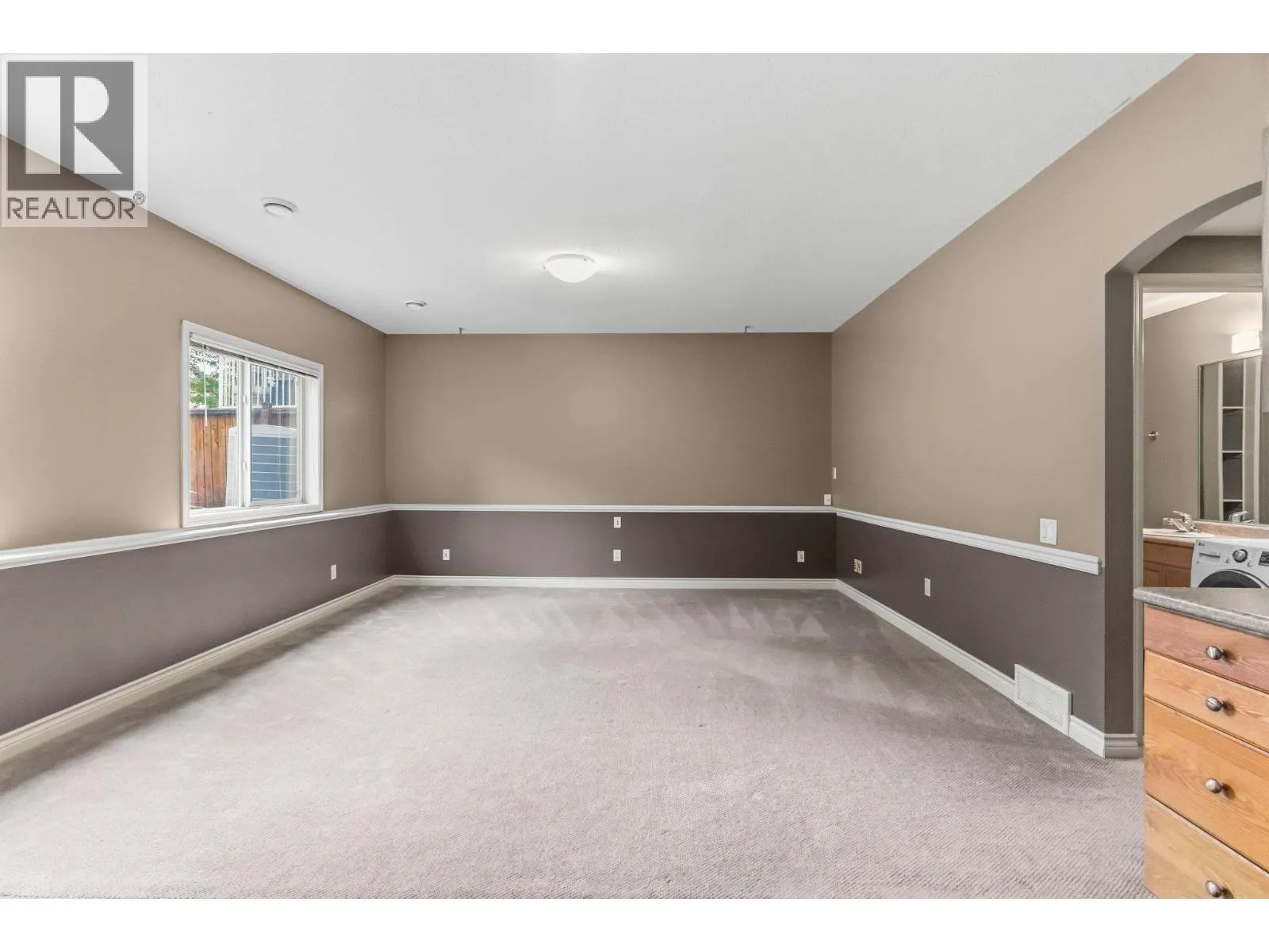 534 South Crest Drive
