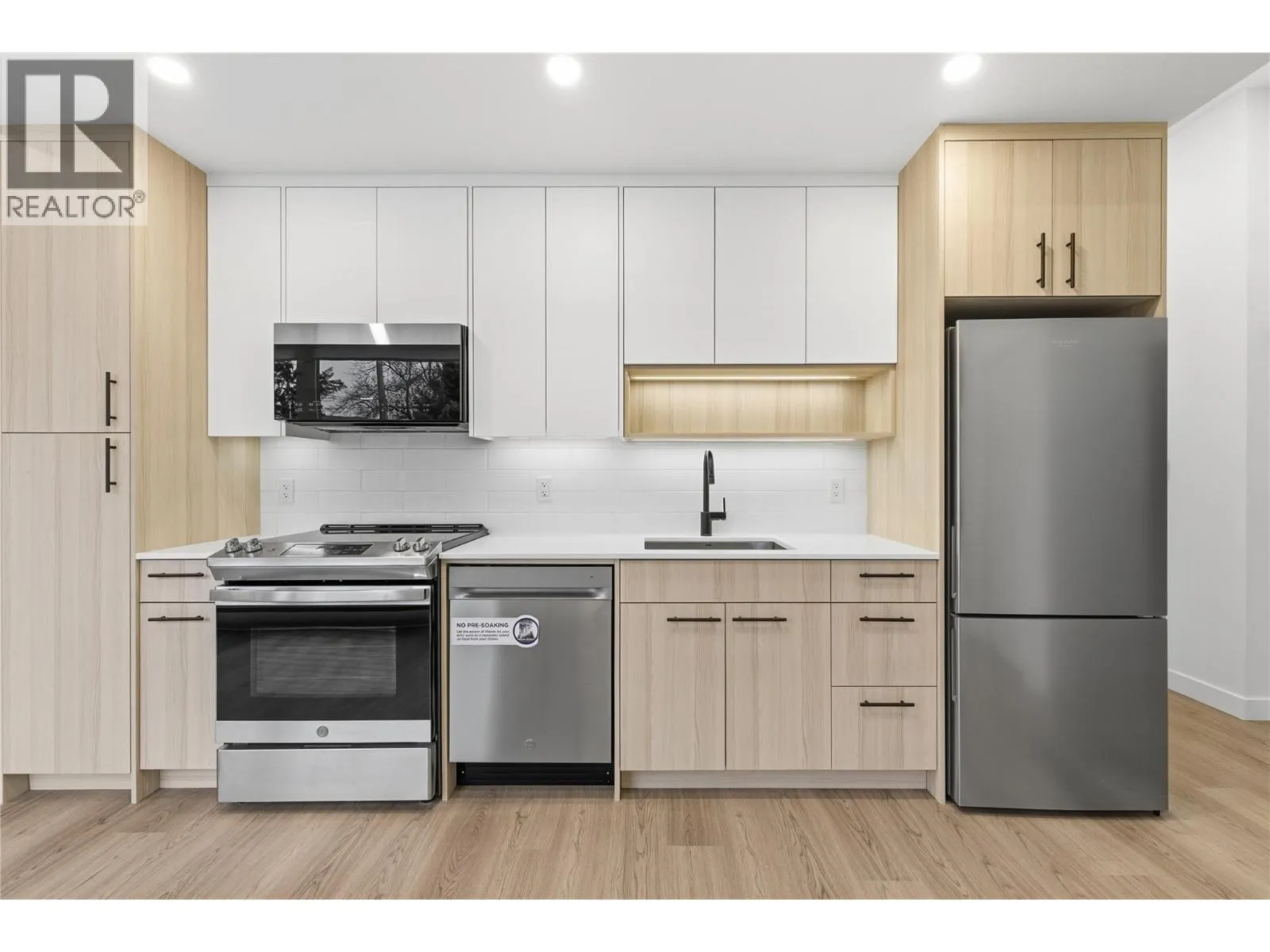 1390 Pridham Avenue Unit# TH4 Lot# 3