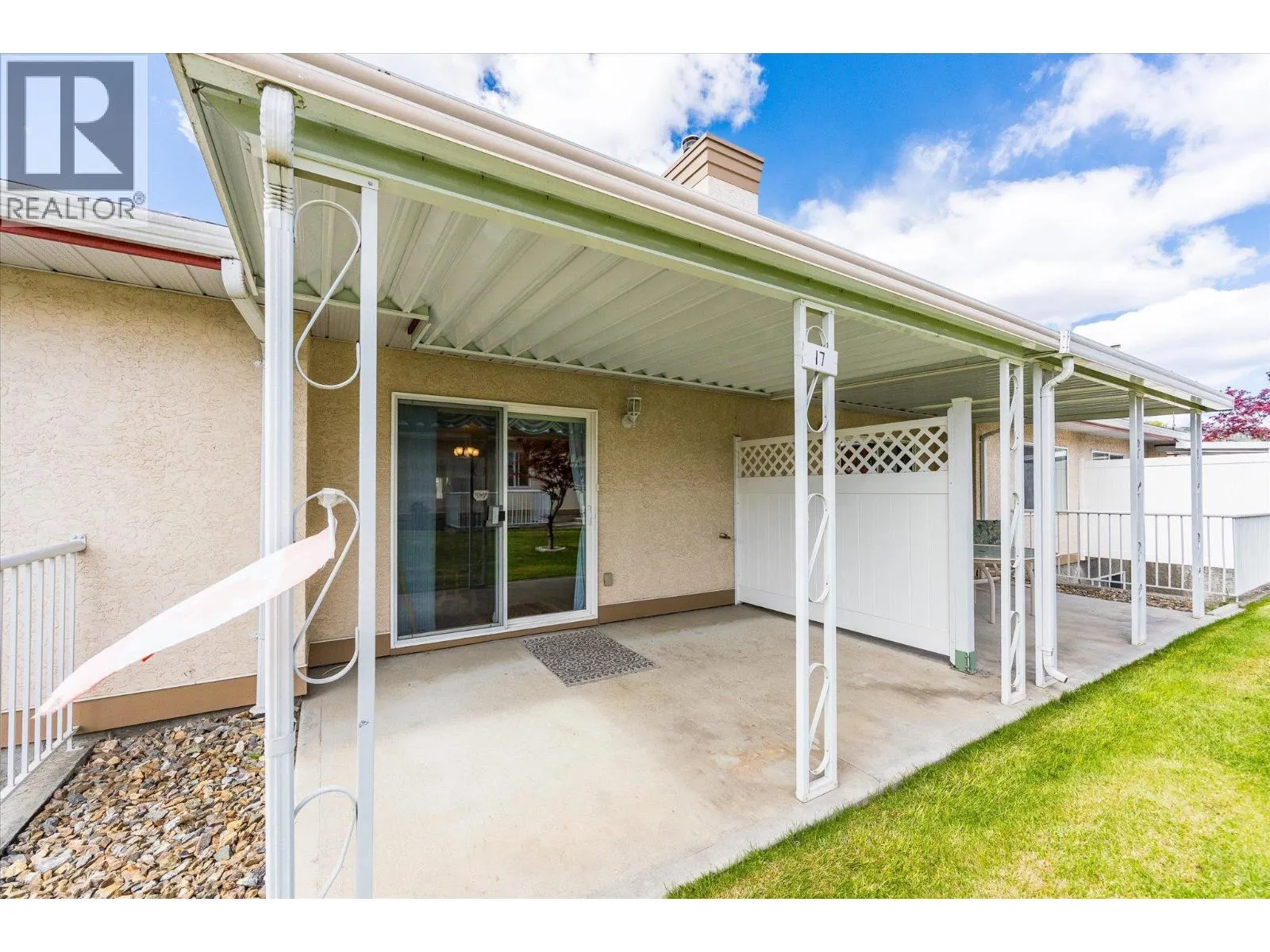 1874 Parkview Crescent Unit# 17
