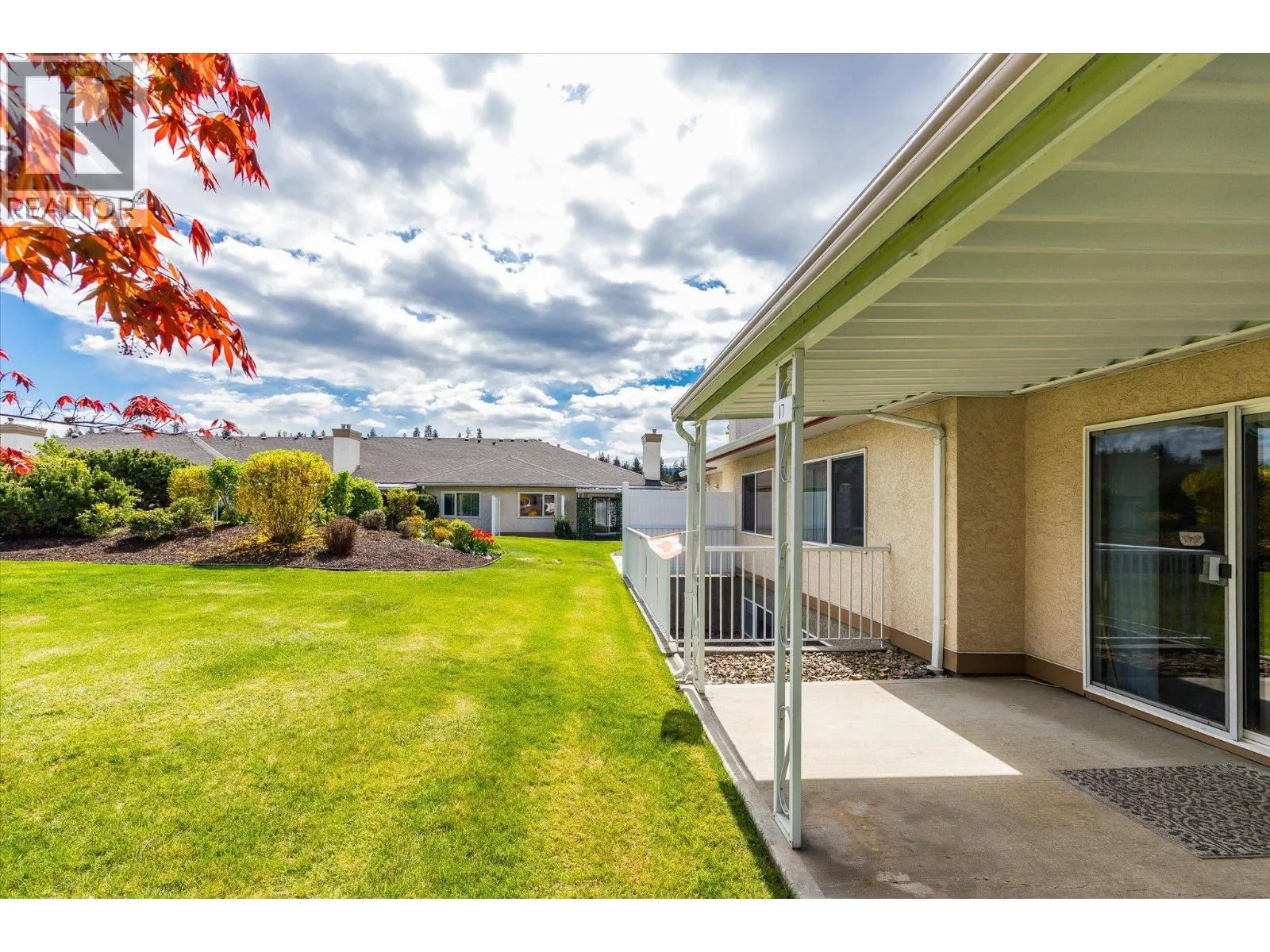 1874 Parkview Crescent Unit# 17