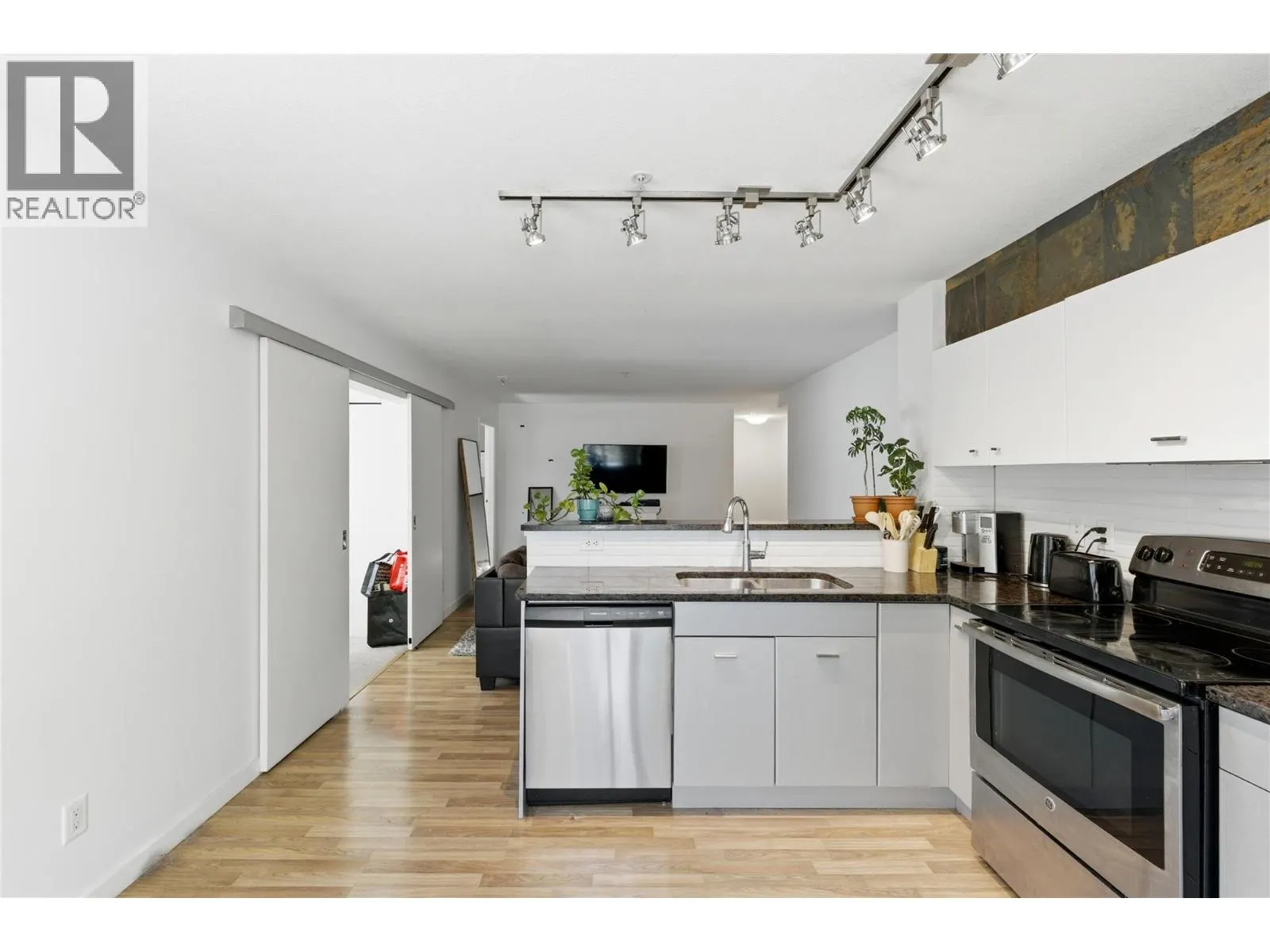 547 Yates Road Unit# 214