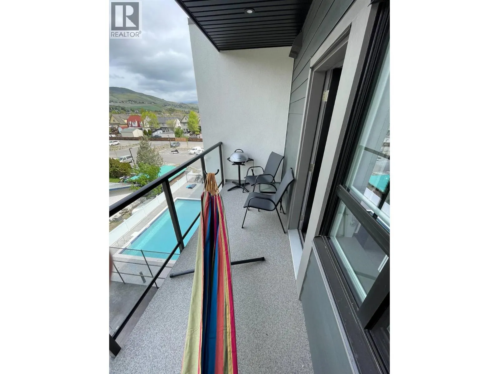 2555 Lakeshore Road Unit# 406