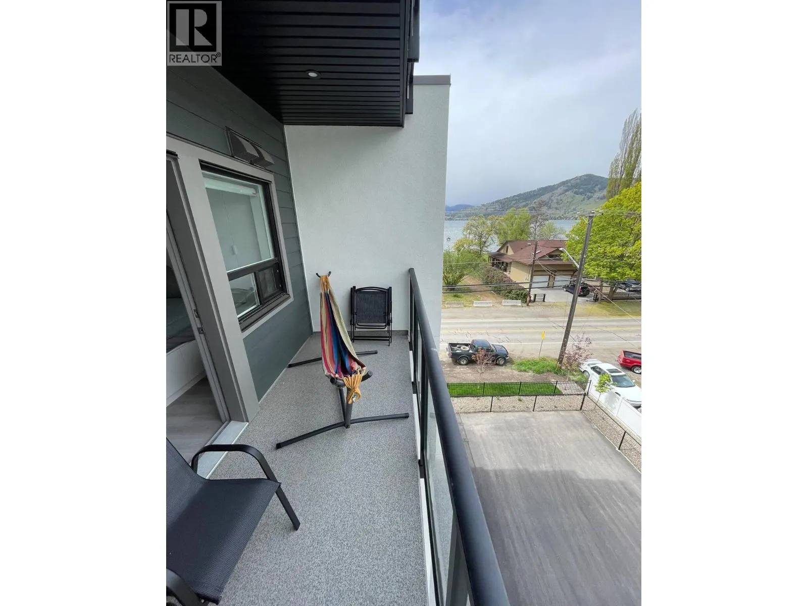 2555 Lakeshore Road Unit# 406