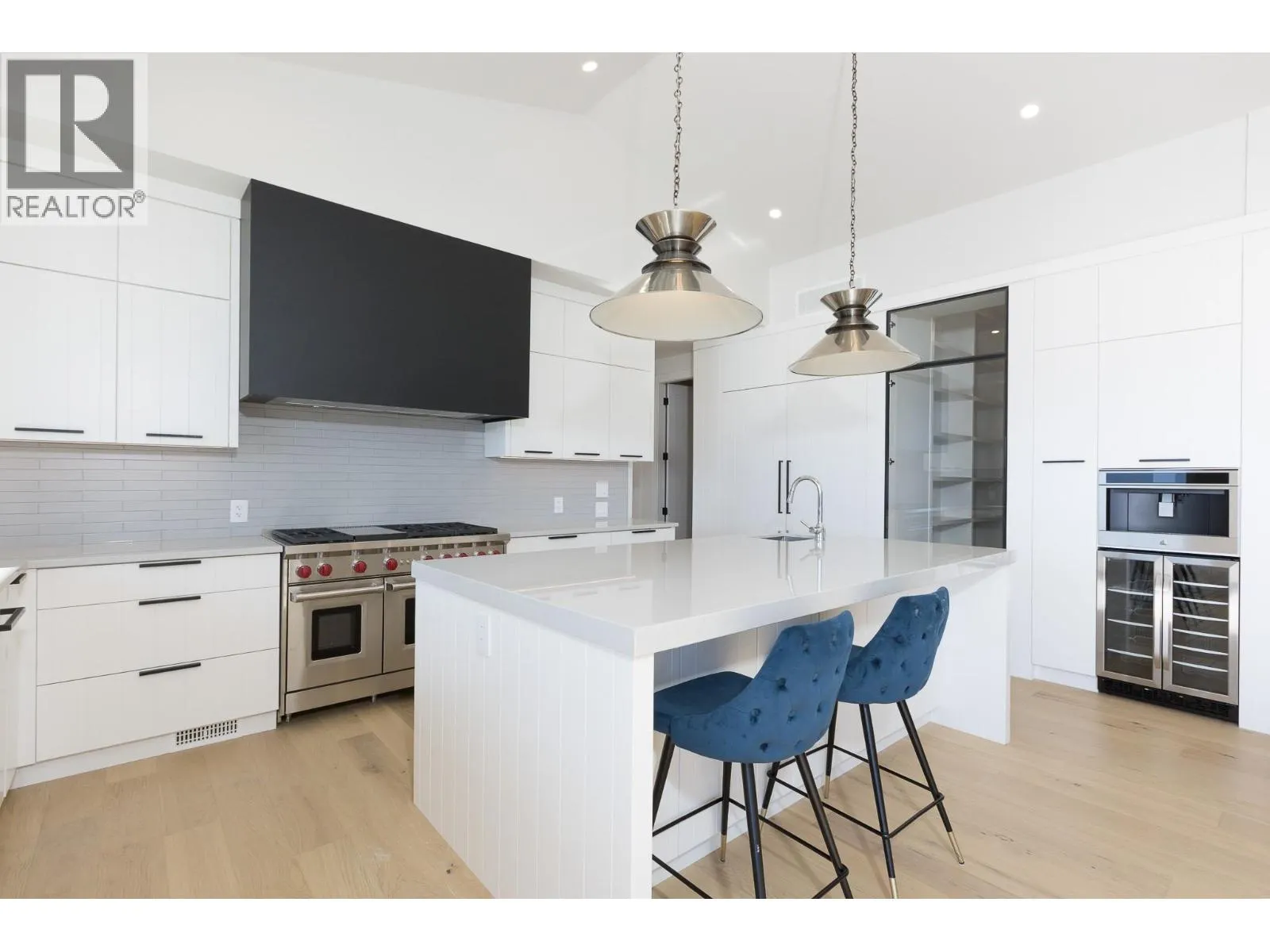 1403 Vineyard Drive