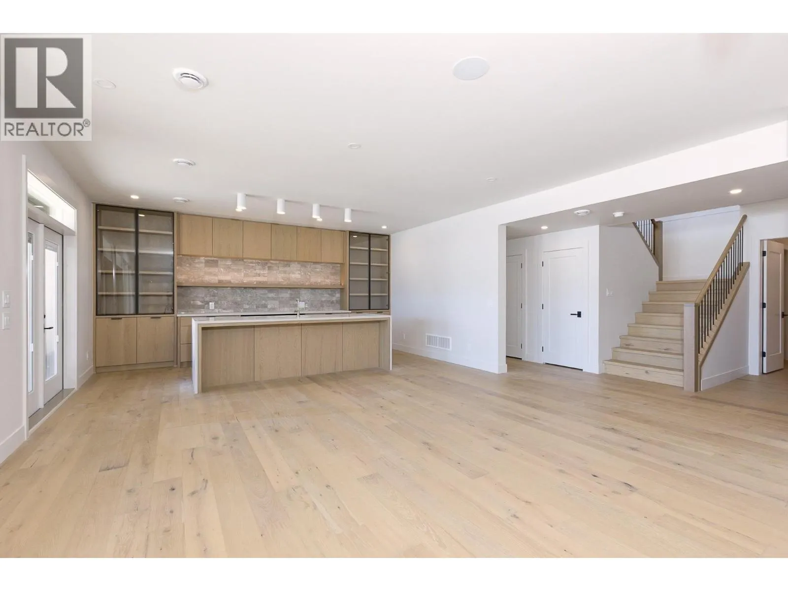 1403 Vineyard Drive