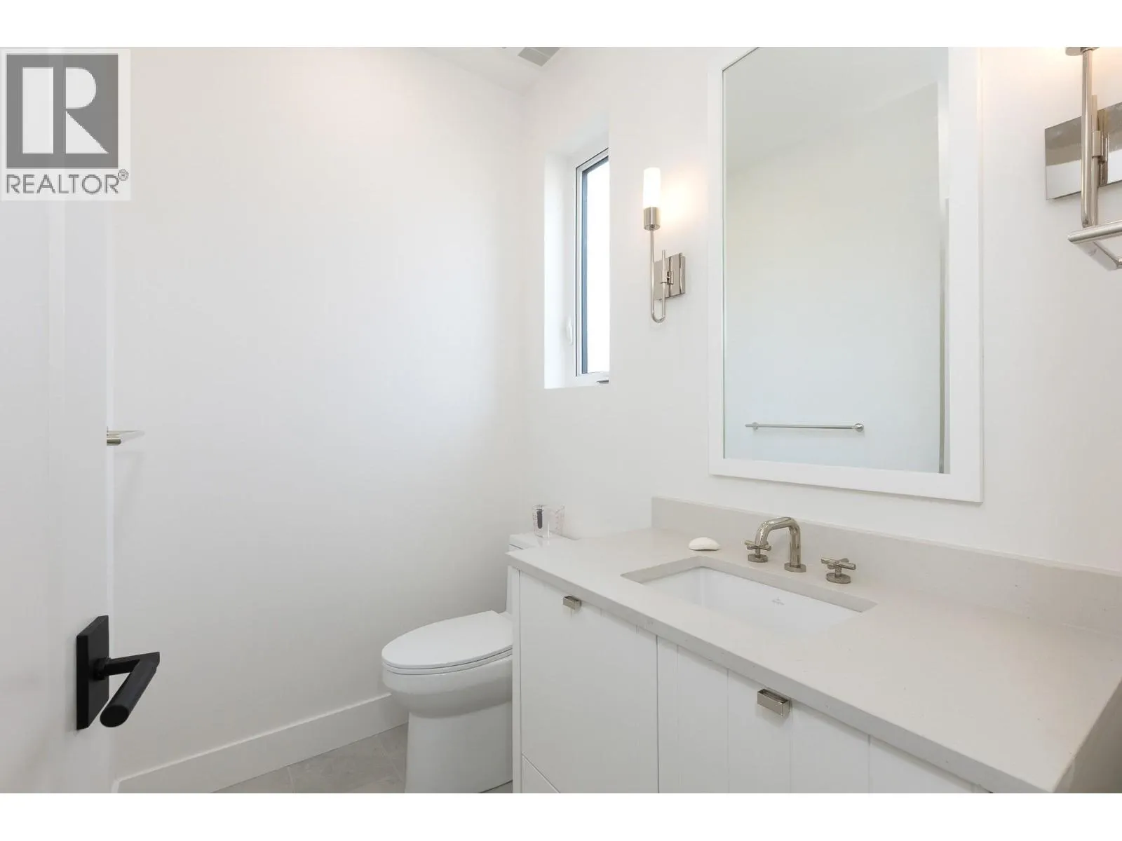 1403 Vineyard Drive