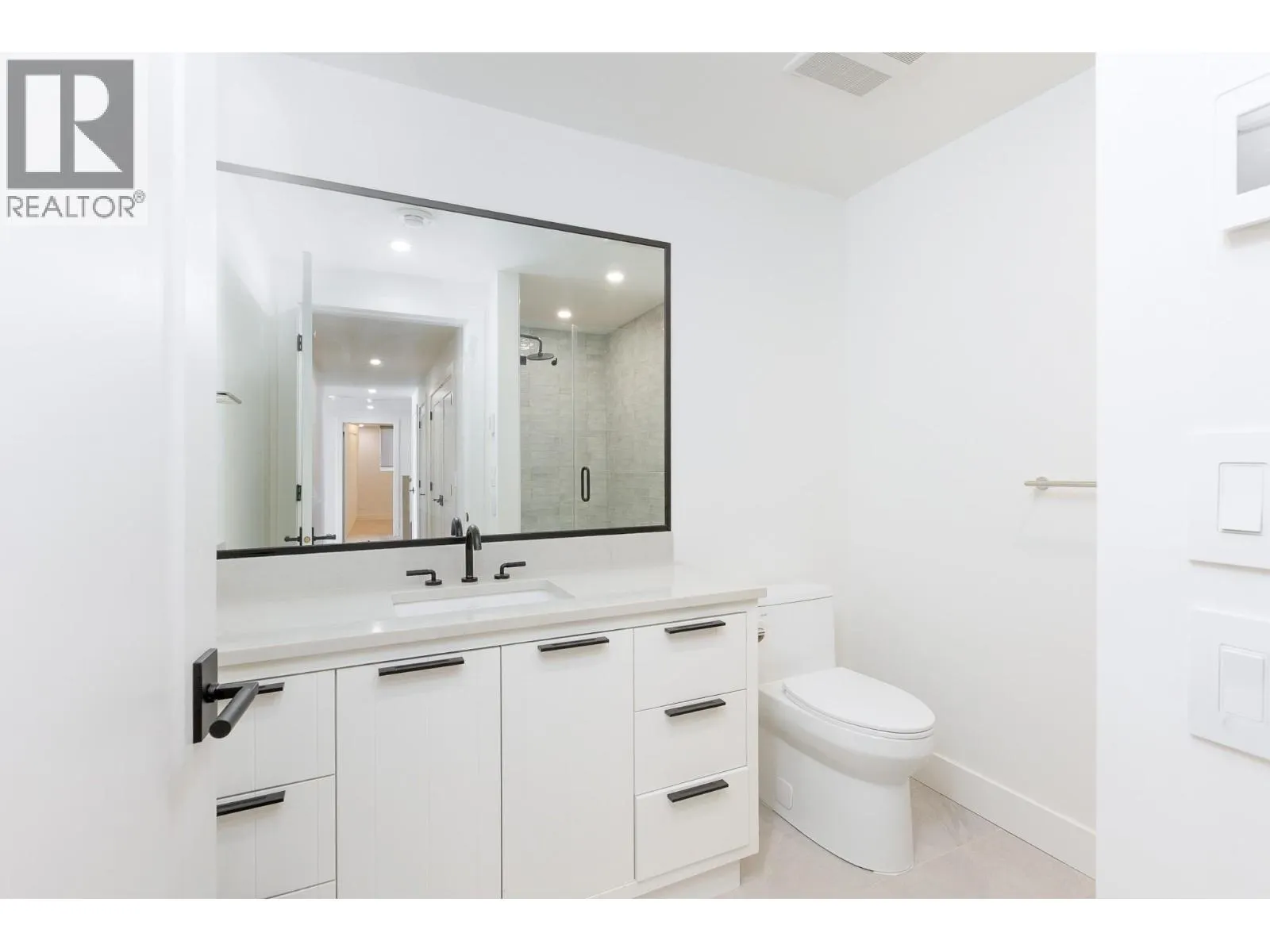 1403 Vineyard Drive