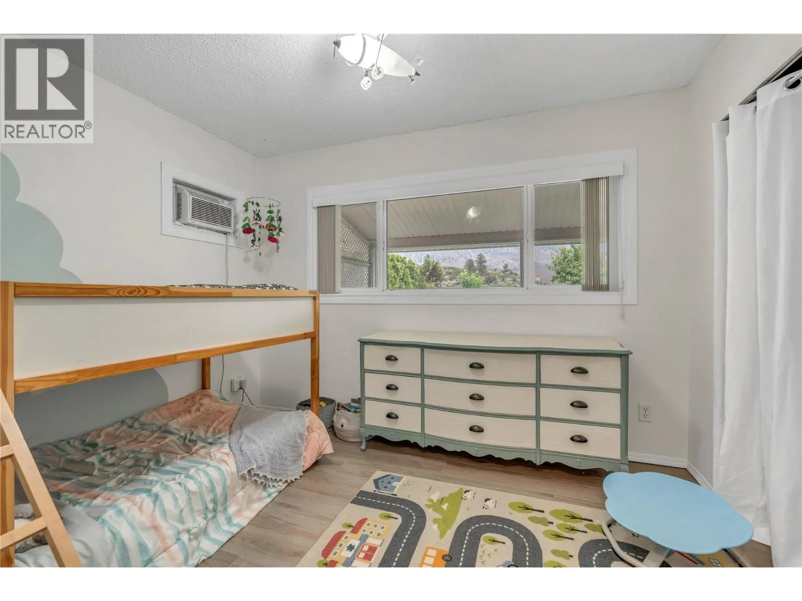 7513 CREST-A-WAY Road