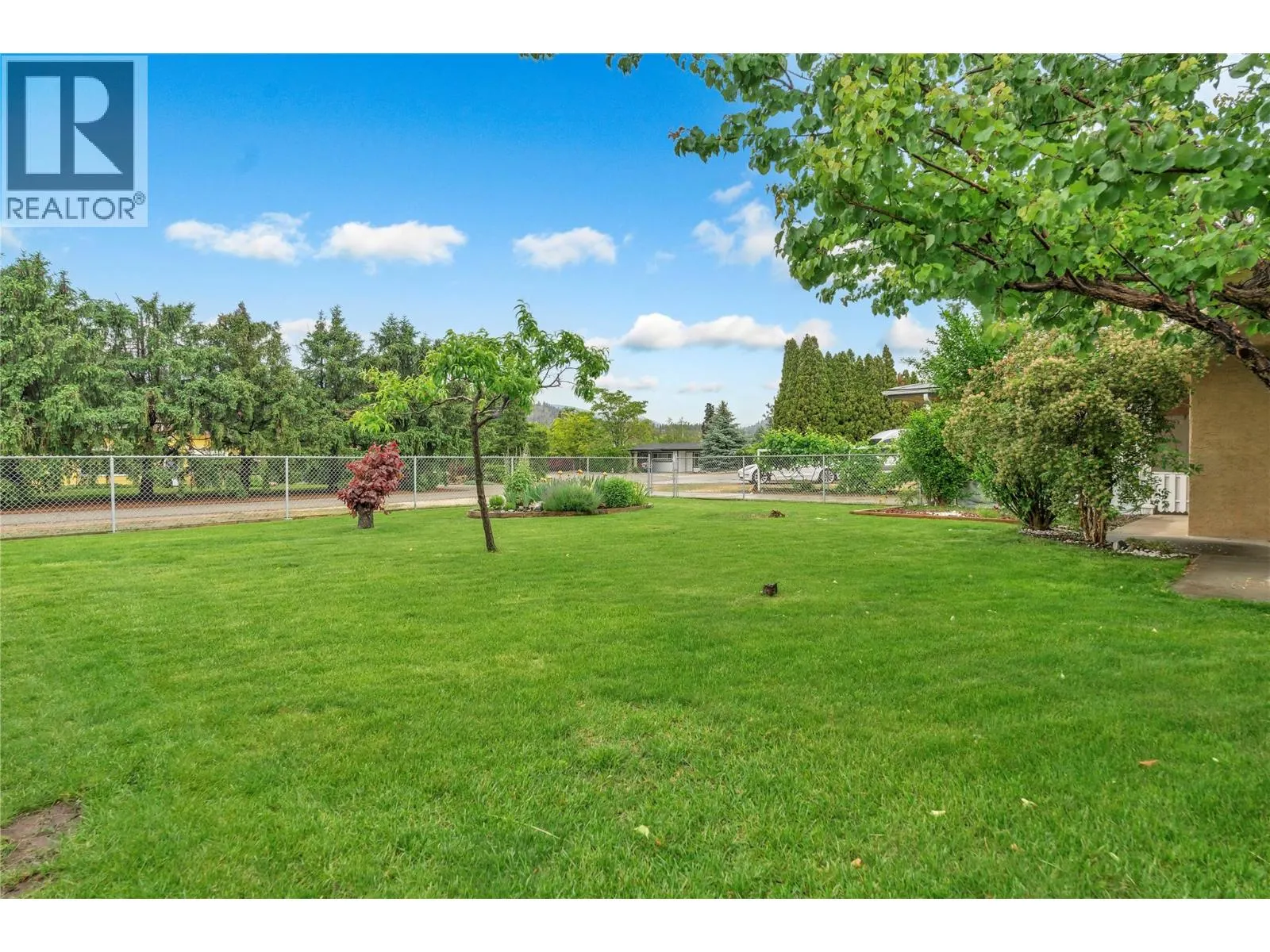 7513 CREST-A-WAY Road