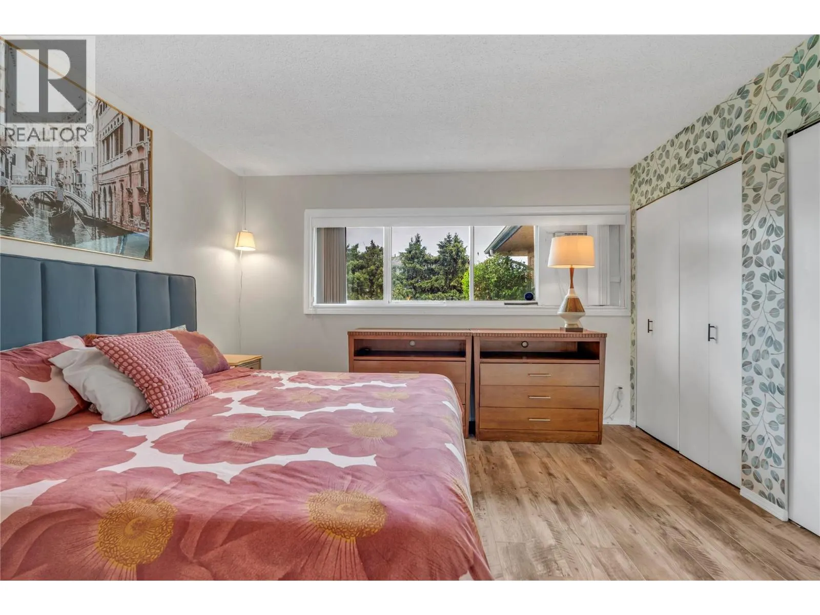 7513 CREST-A-WAY Road