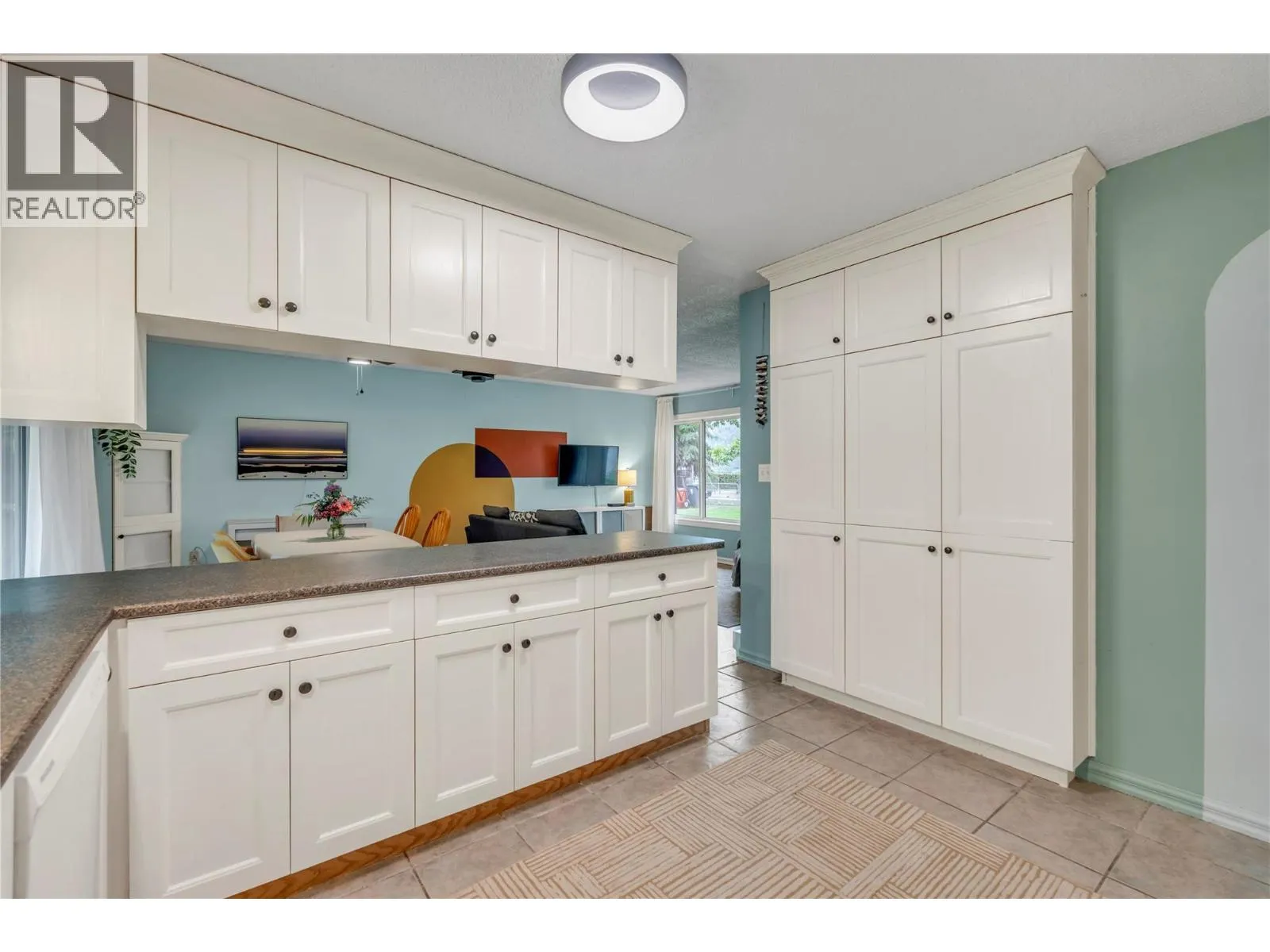 7513 CREST-A-WAY Road