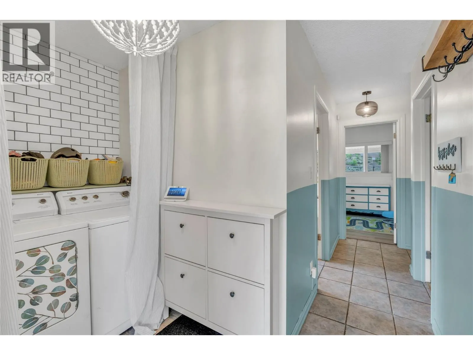 7513 CREST-A-WAY Road