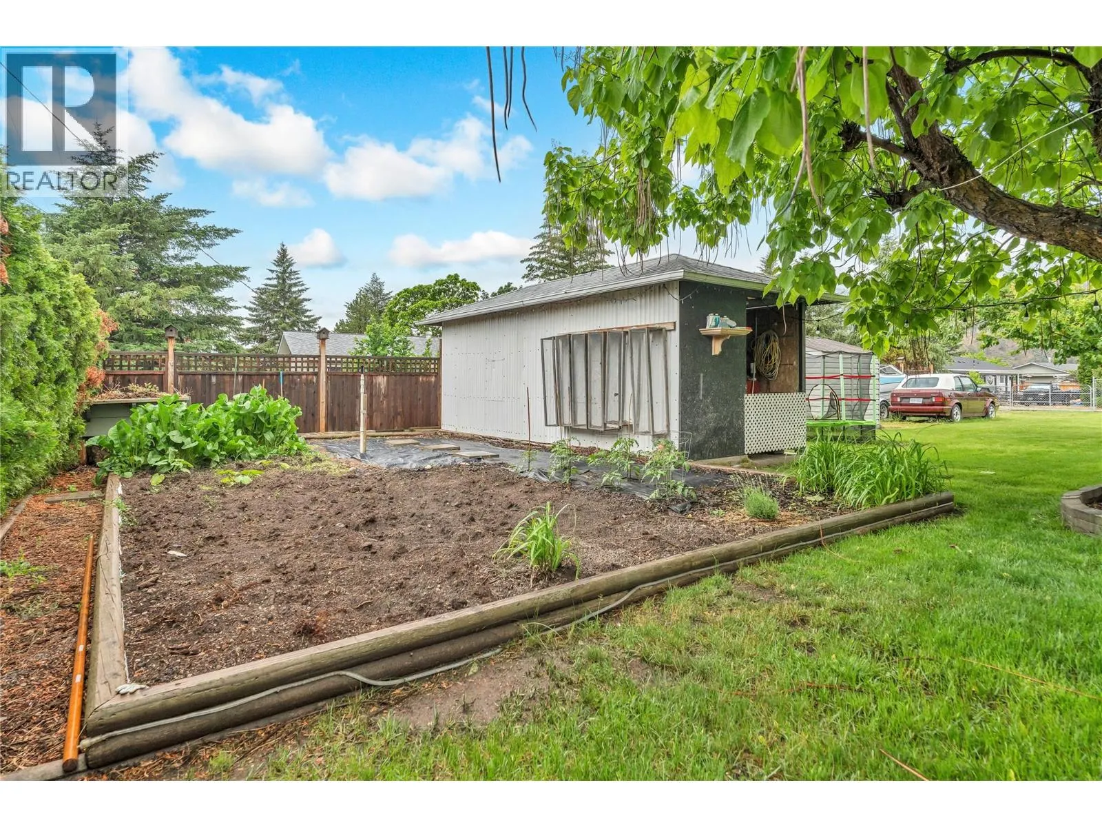 7513 CREST-A-WAY Road