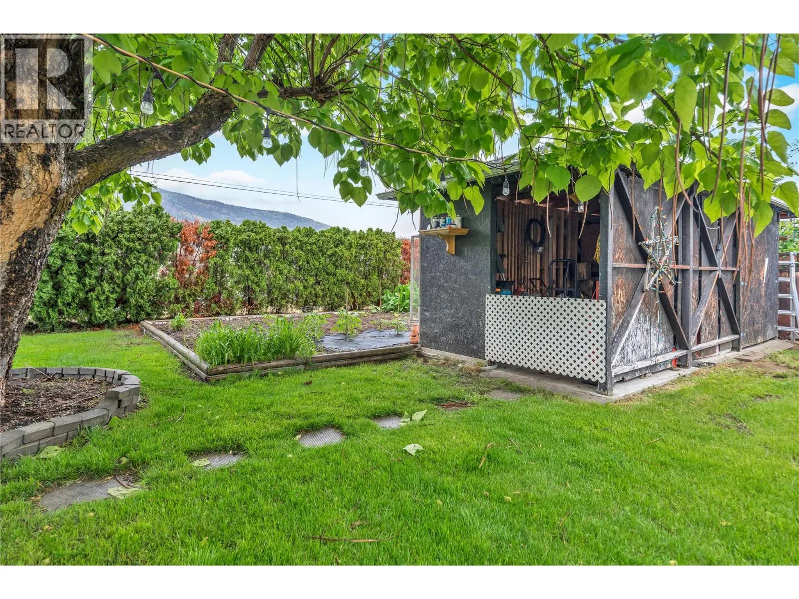 7513 CREST-A-WAY Road