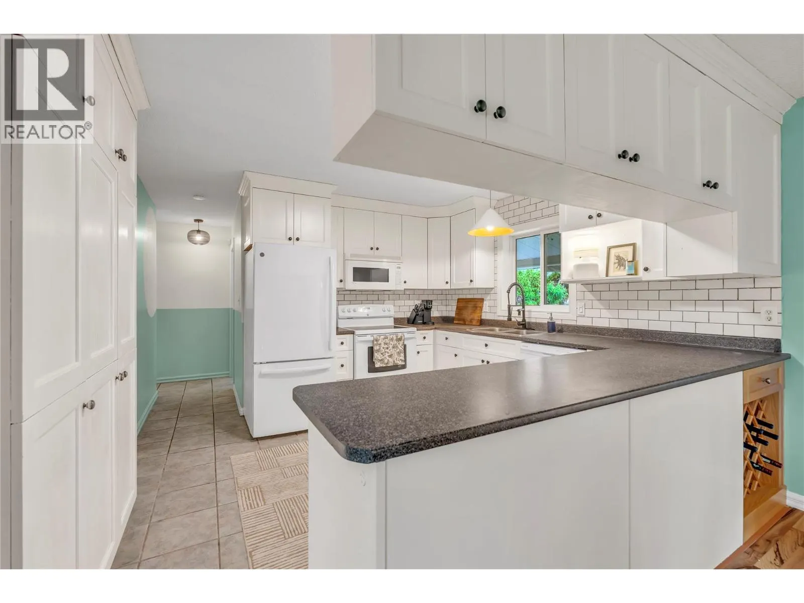 7513 CREST-A-WAY Road