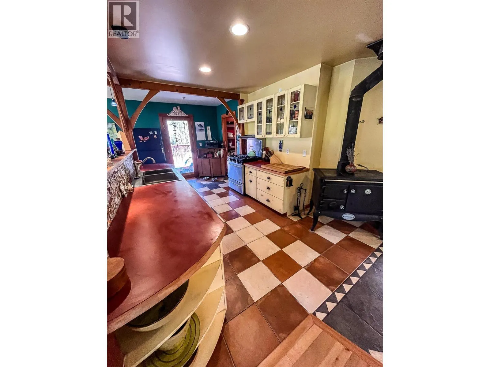 395 BOVEN Road