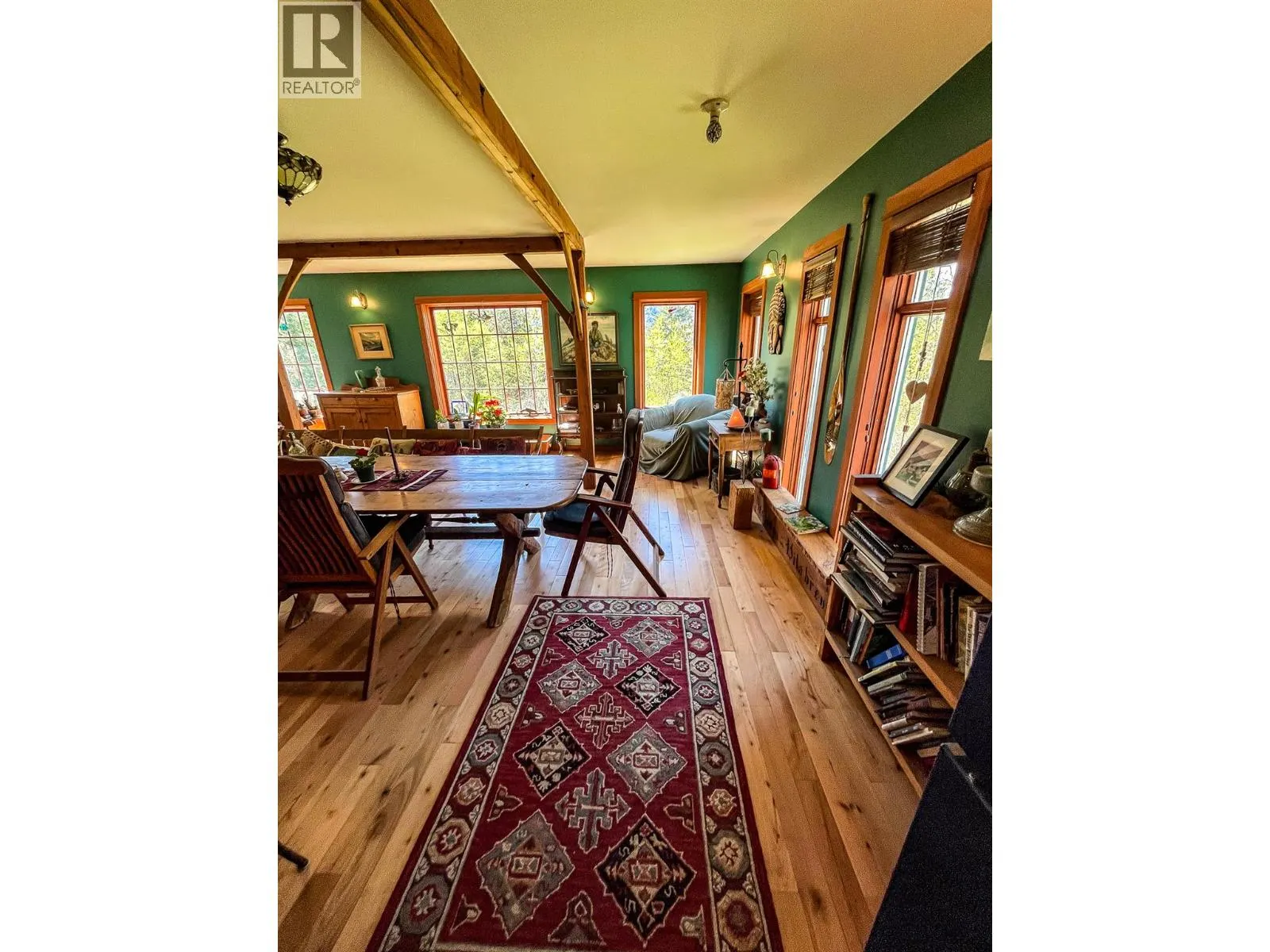 395 BOVEN Road