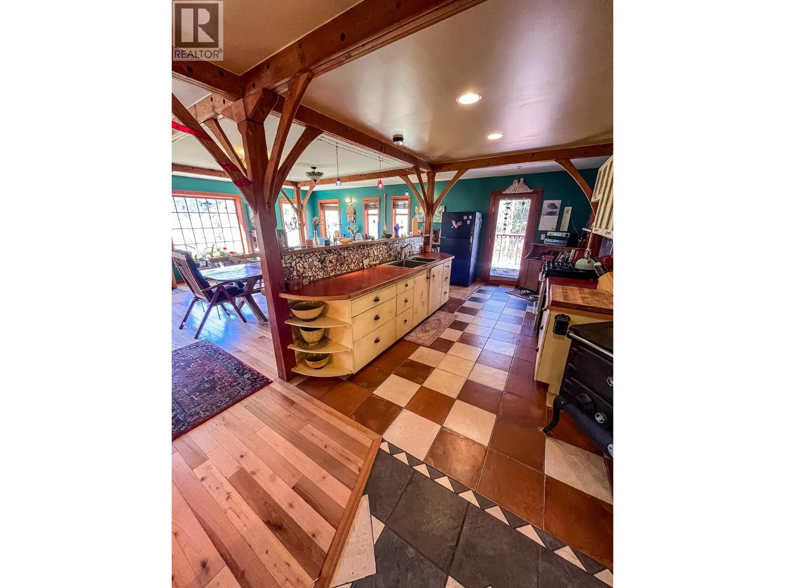 395 BOVEN Road