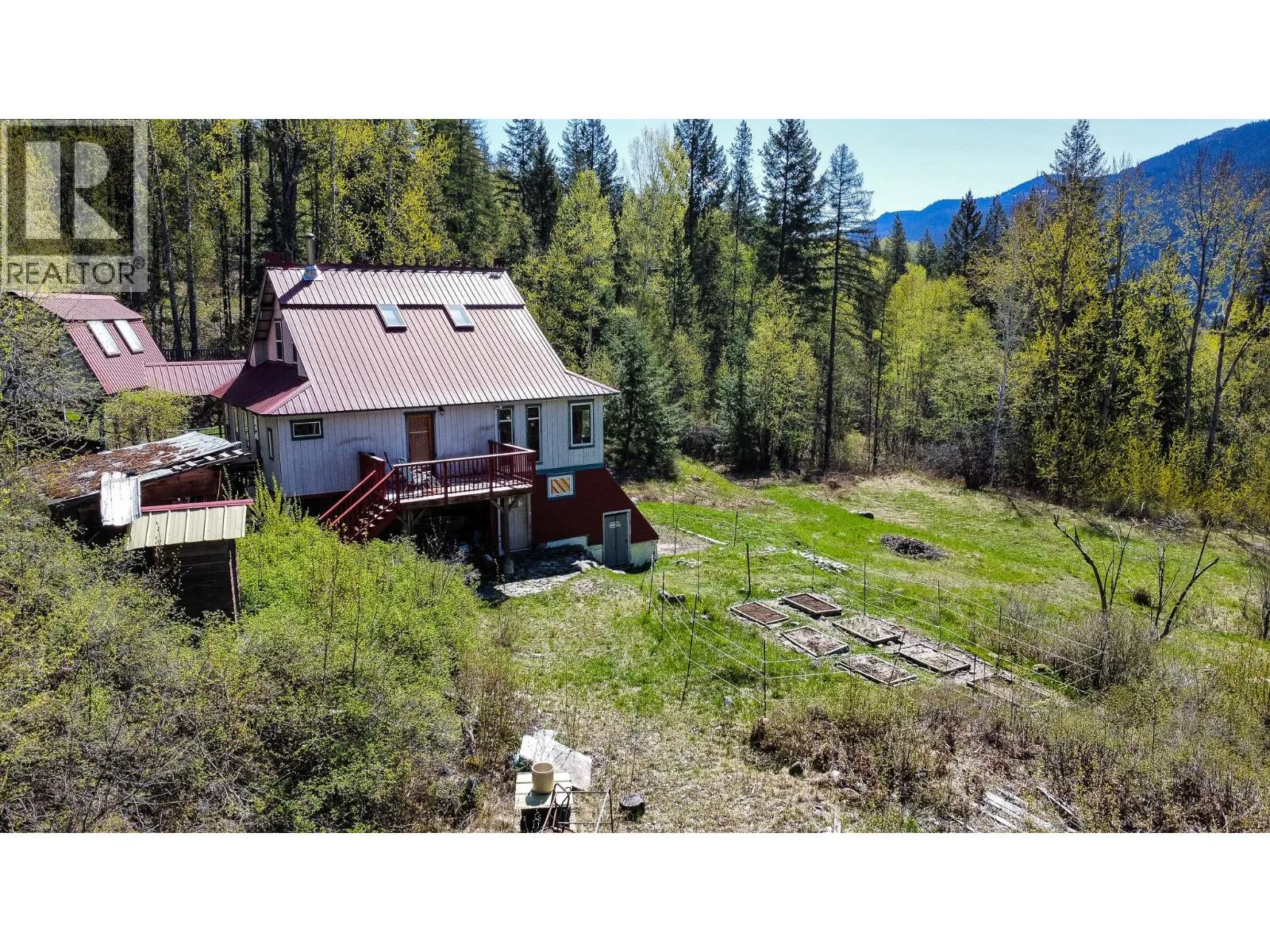 395 BOVEN Road