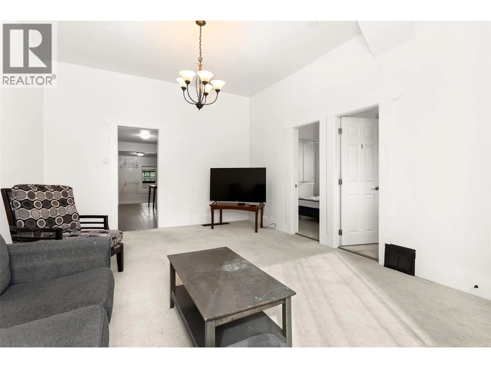 604 Fourth Street E
