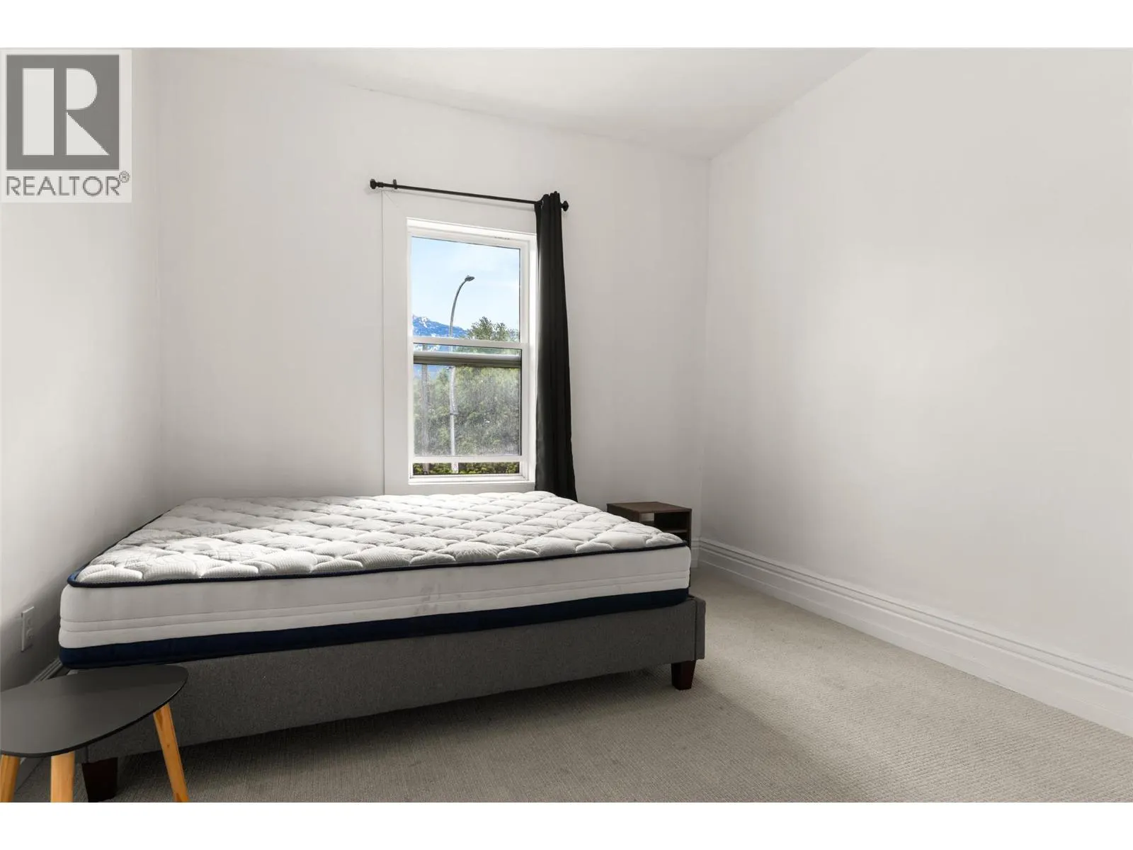 604 Fourth Street E