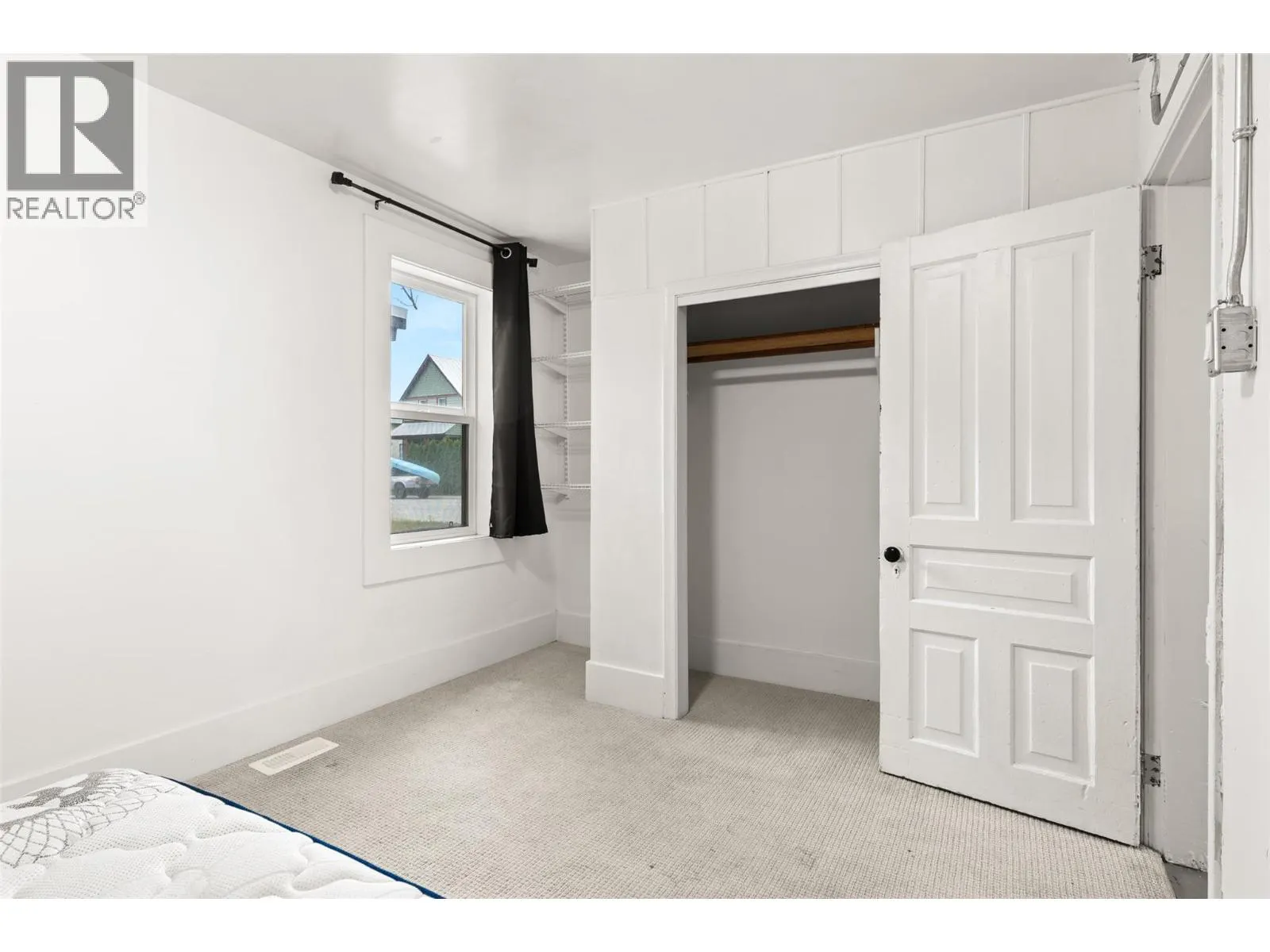 604 Fourth Street E