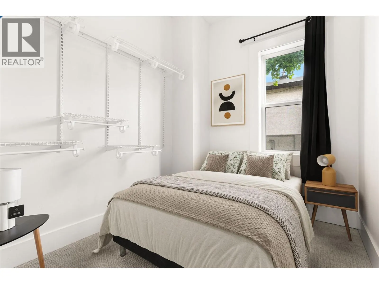 604 Fourth Street E