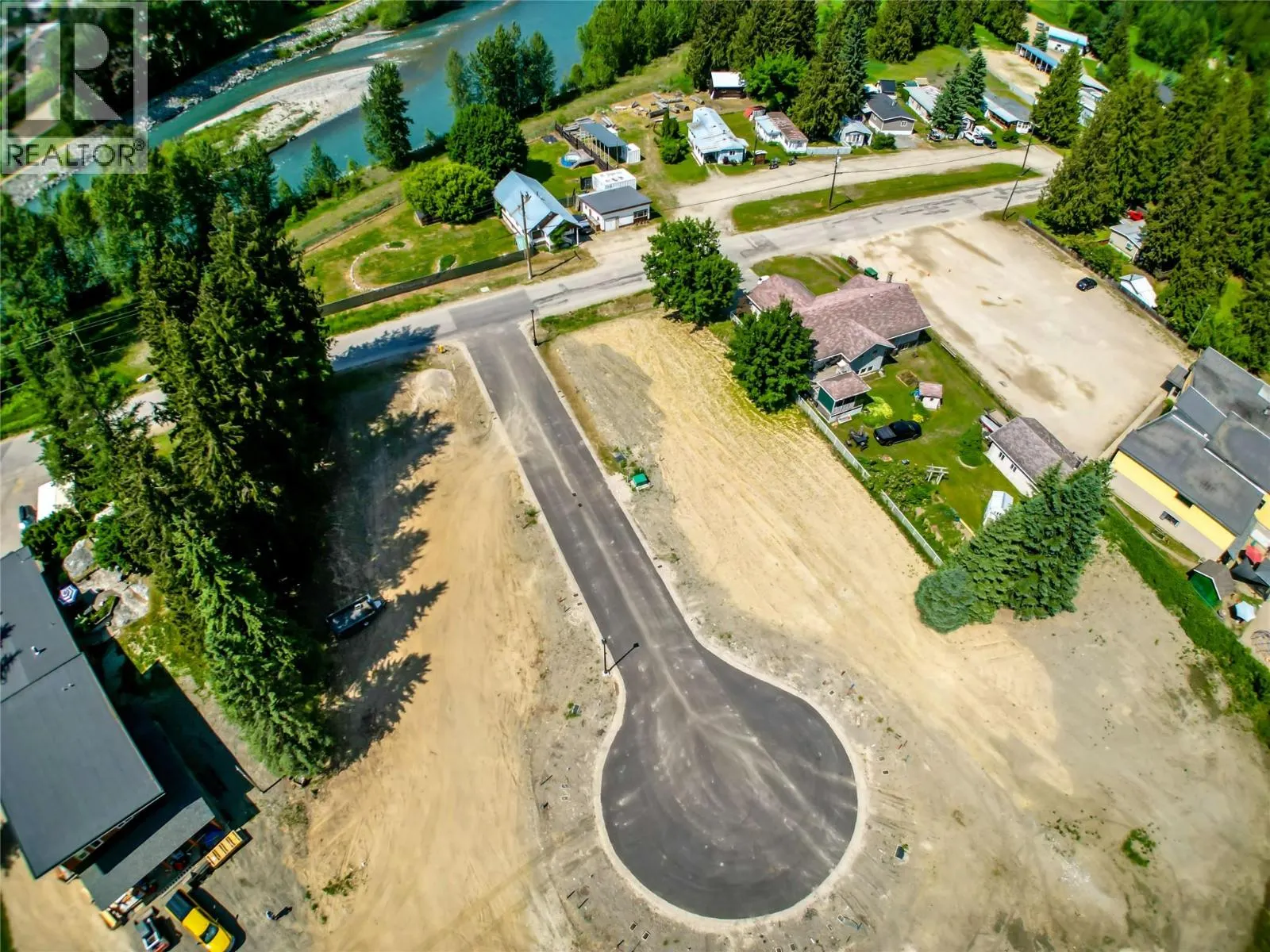 1-1445 Illecillewaet Road Lot# SL 10