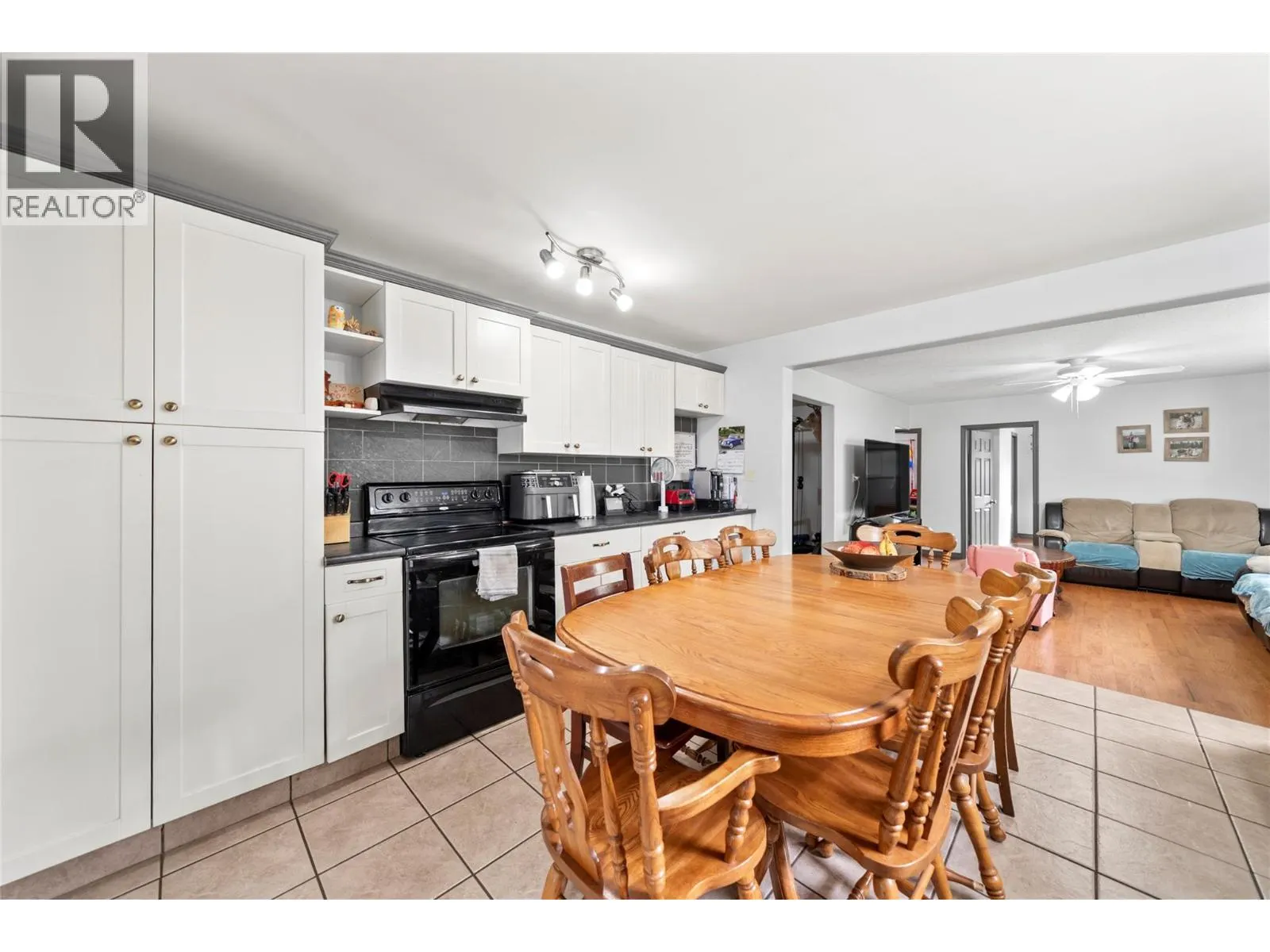 3381 Trinity Valley Road