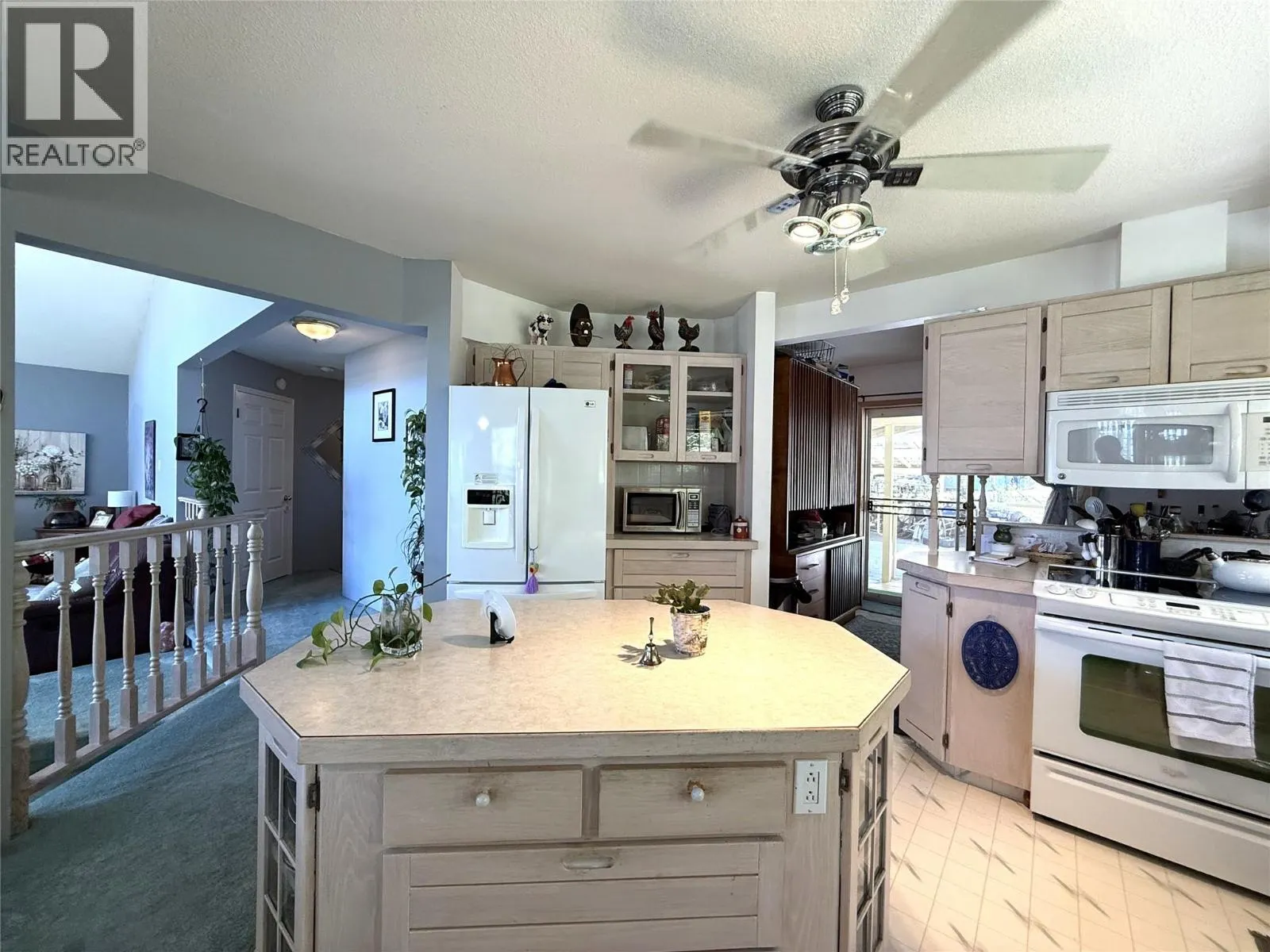 3461 Bodard Road