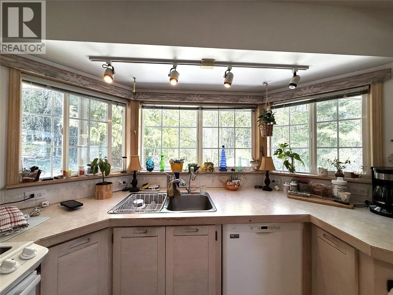 3461 Bodard Road
