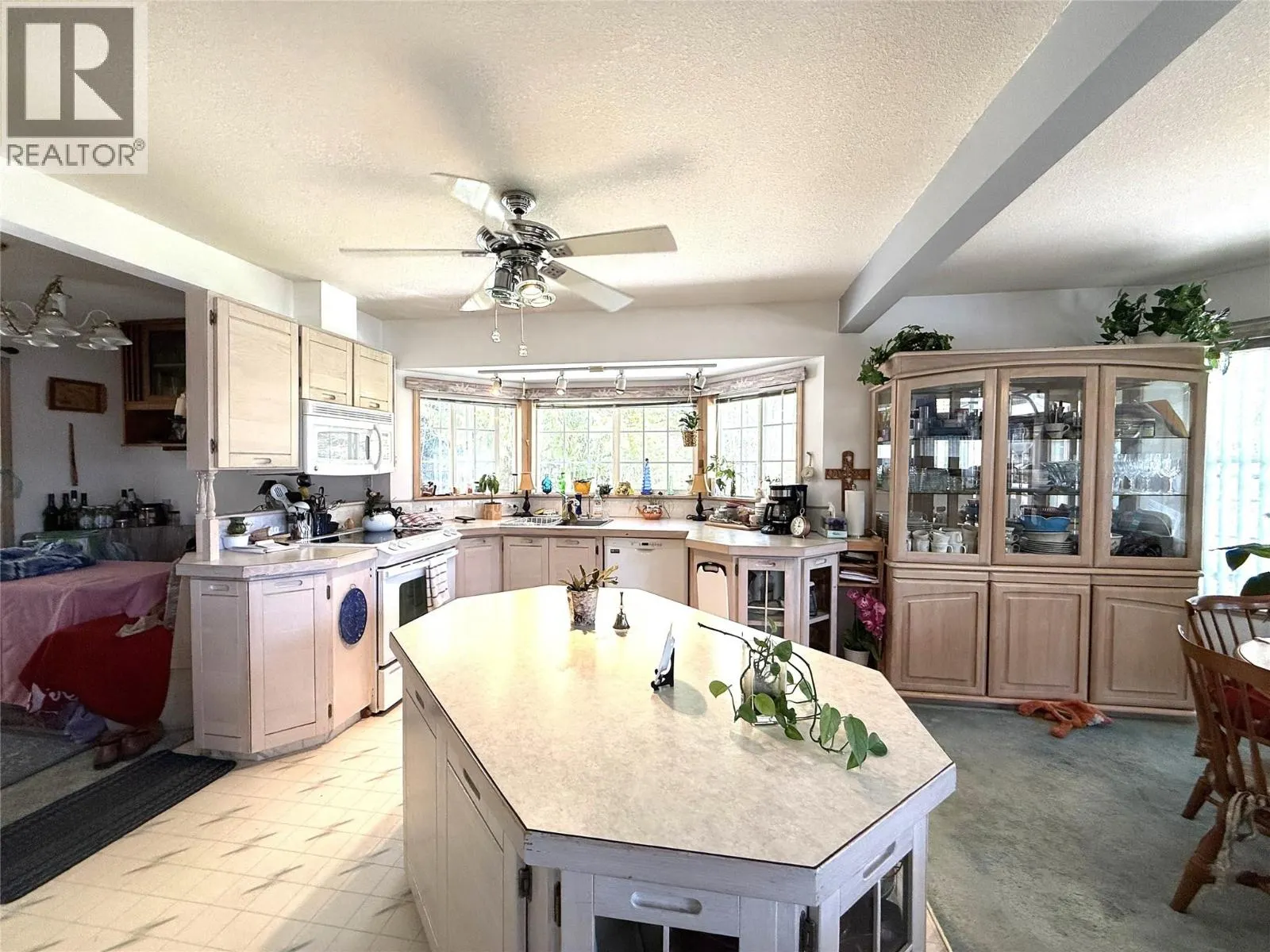 3461 Bodard Road