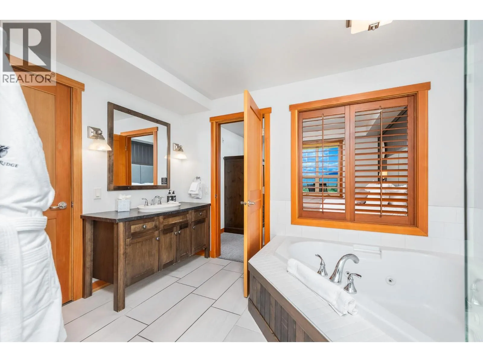 107 Village Centre Court Unit# 214