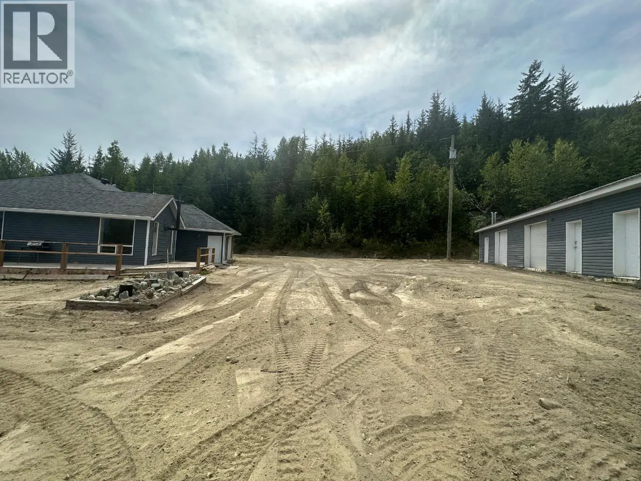 4652 Rose Crescent