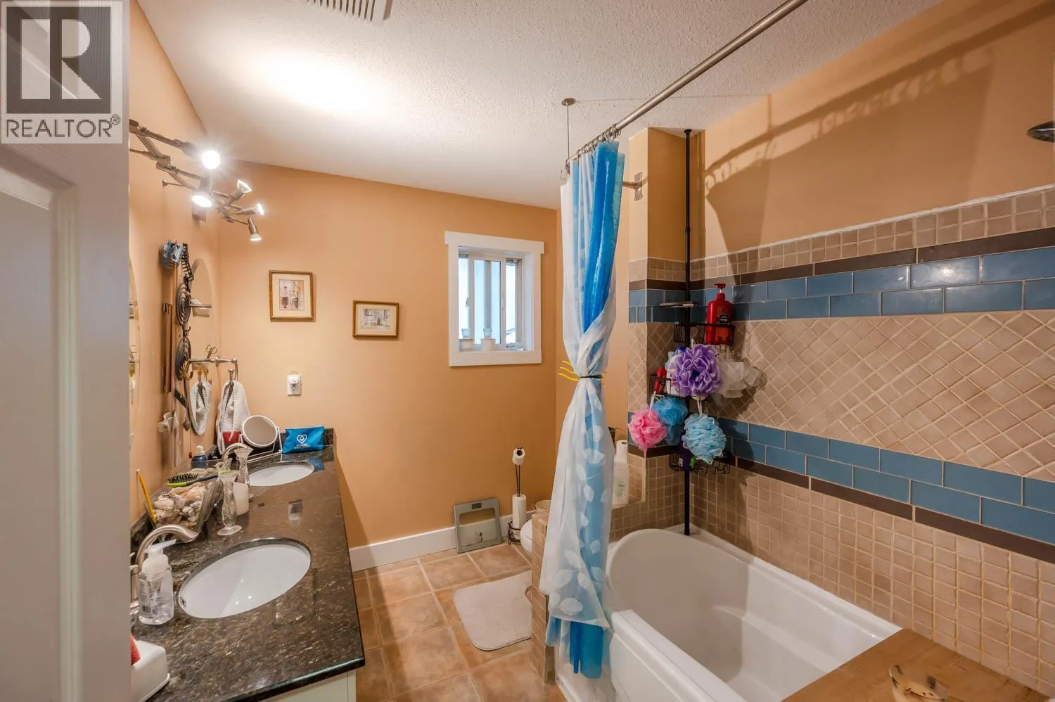 615 6TH Avenue Unit# 2