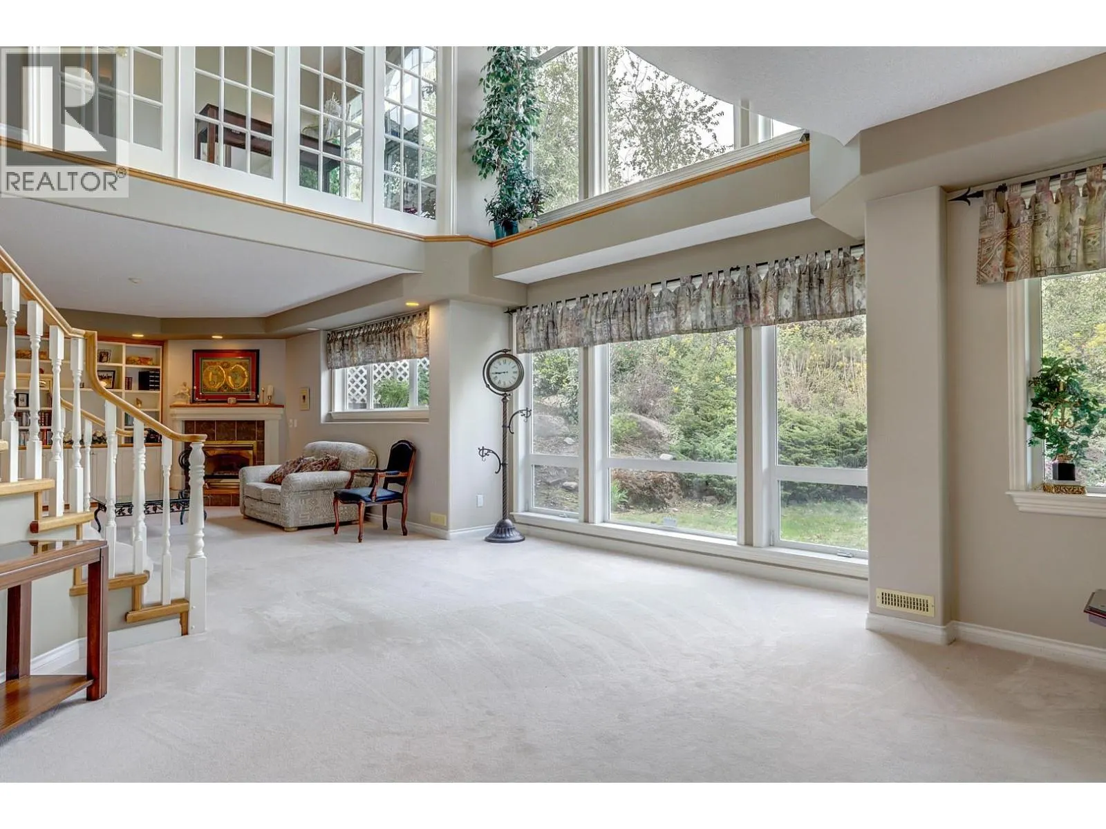 1101 Phoenix Drive