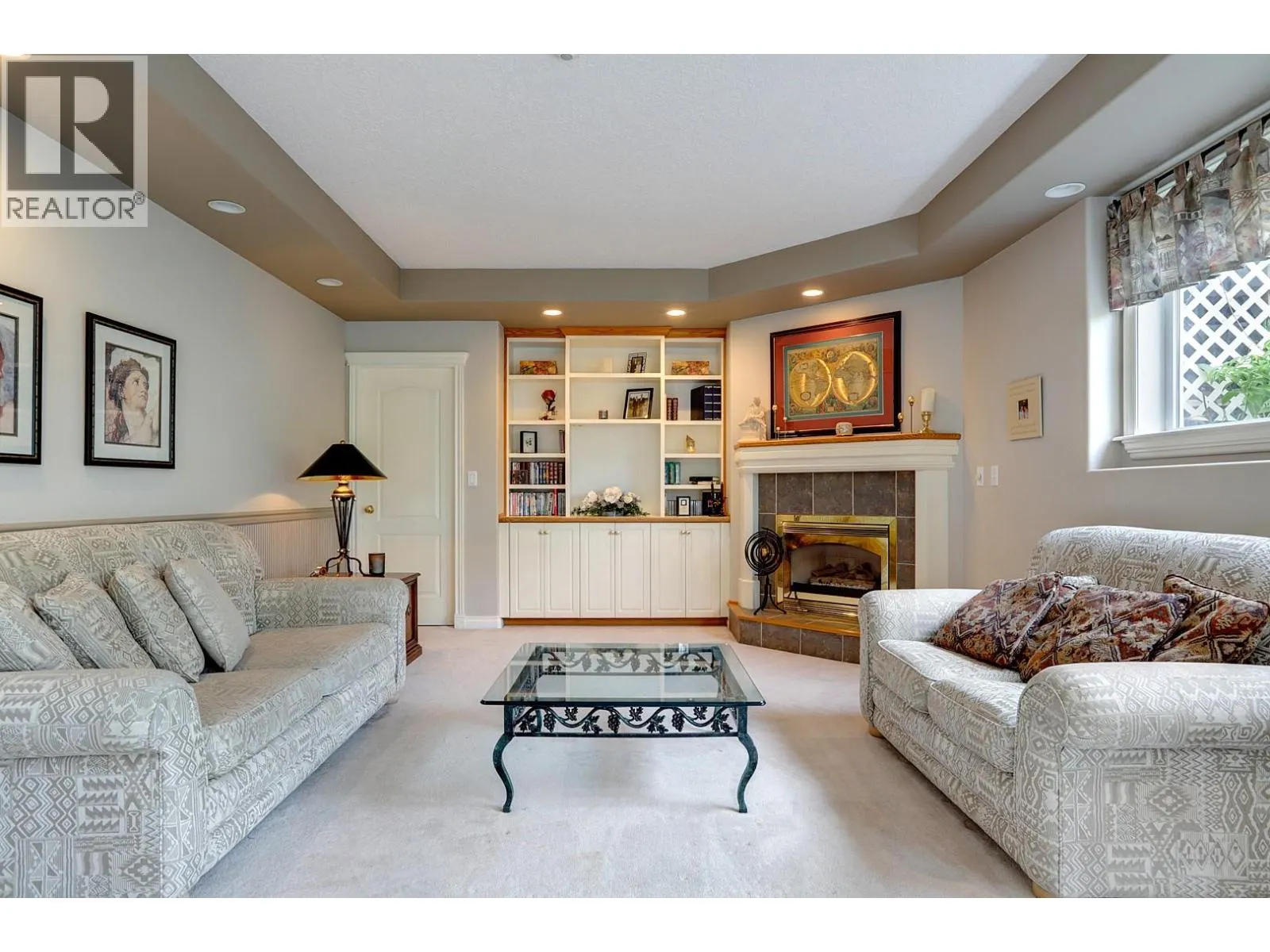 1101 Phoenix Drive