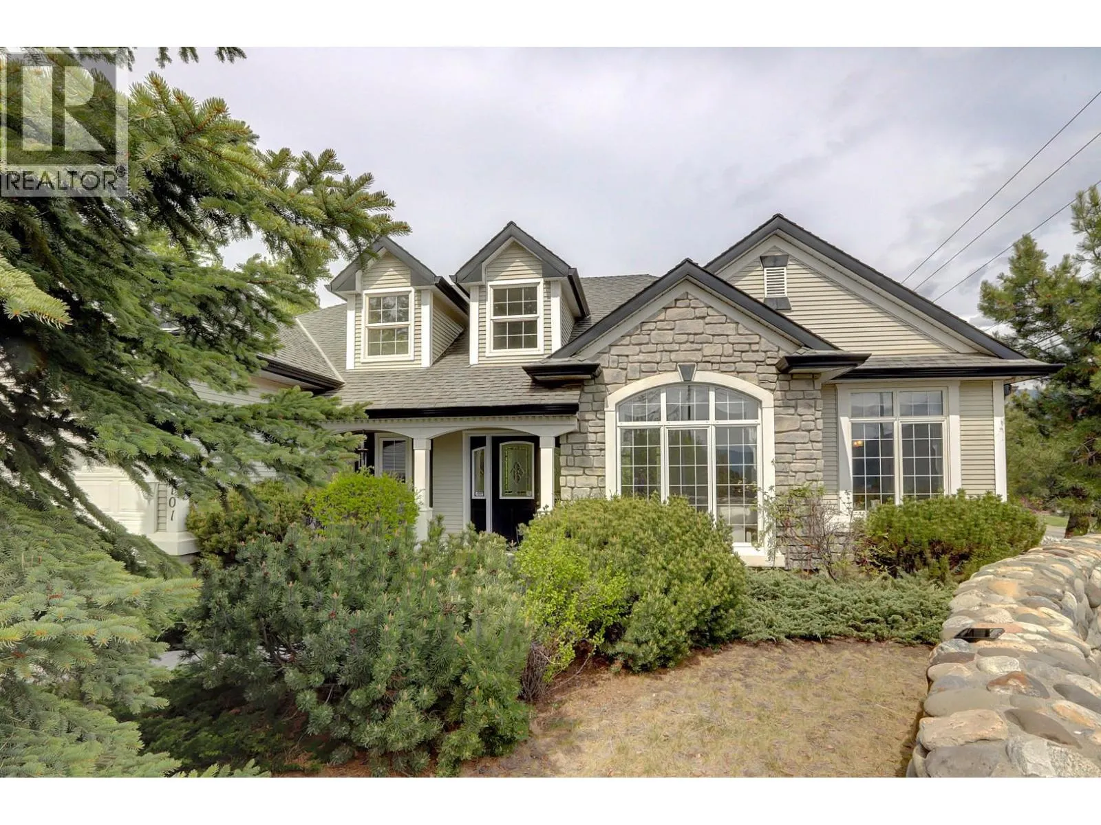 1101 Phoenix Drive