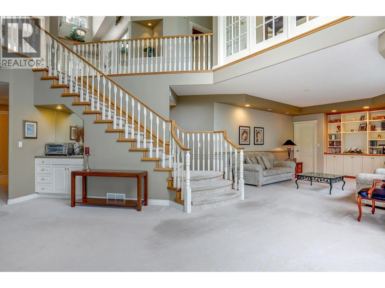 1101 Phoenix Drive