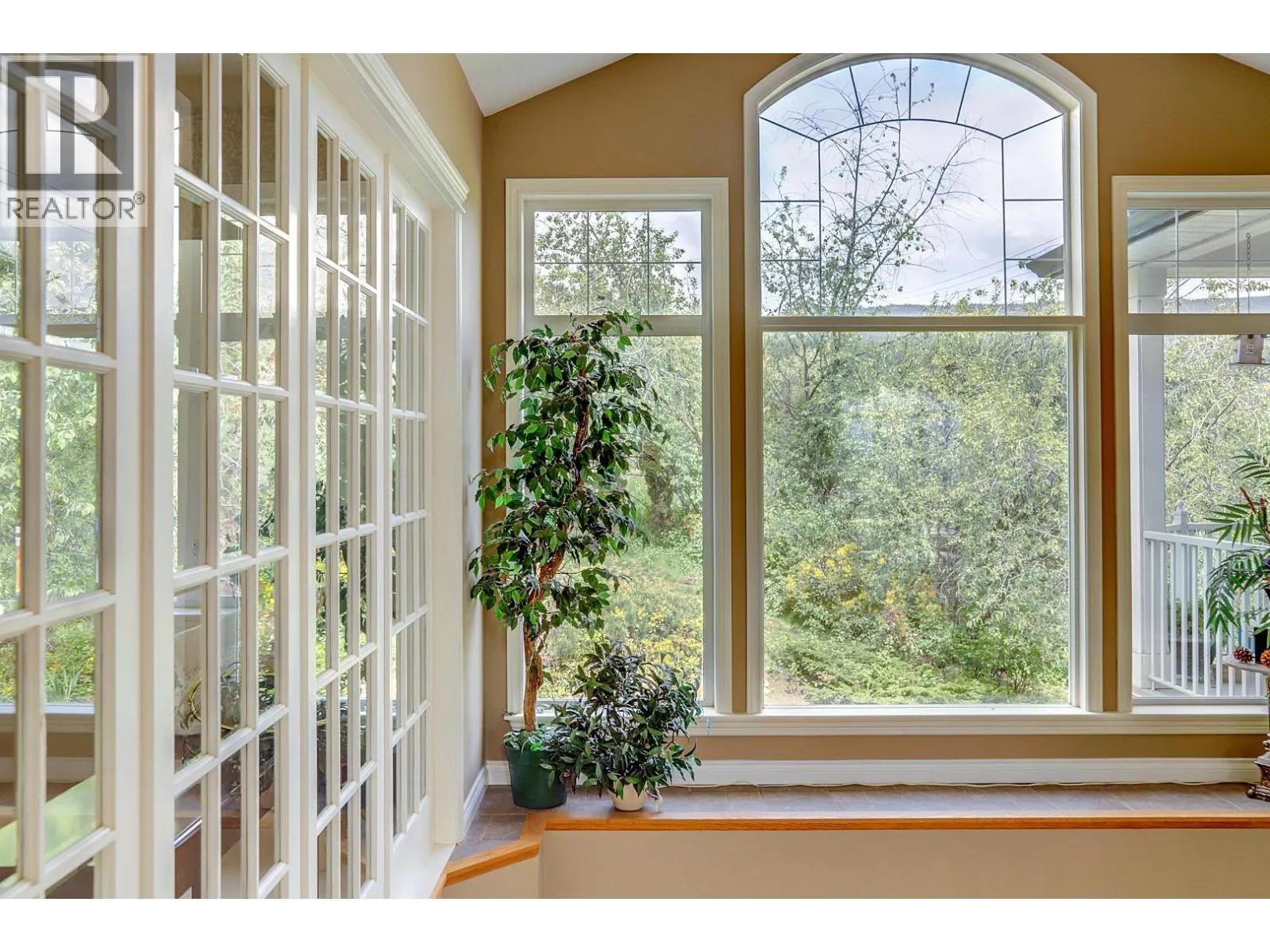 1101 Phoenix Drive
