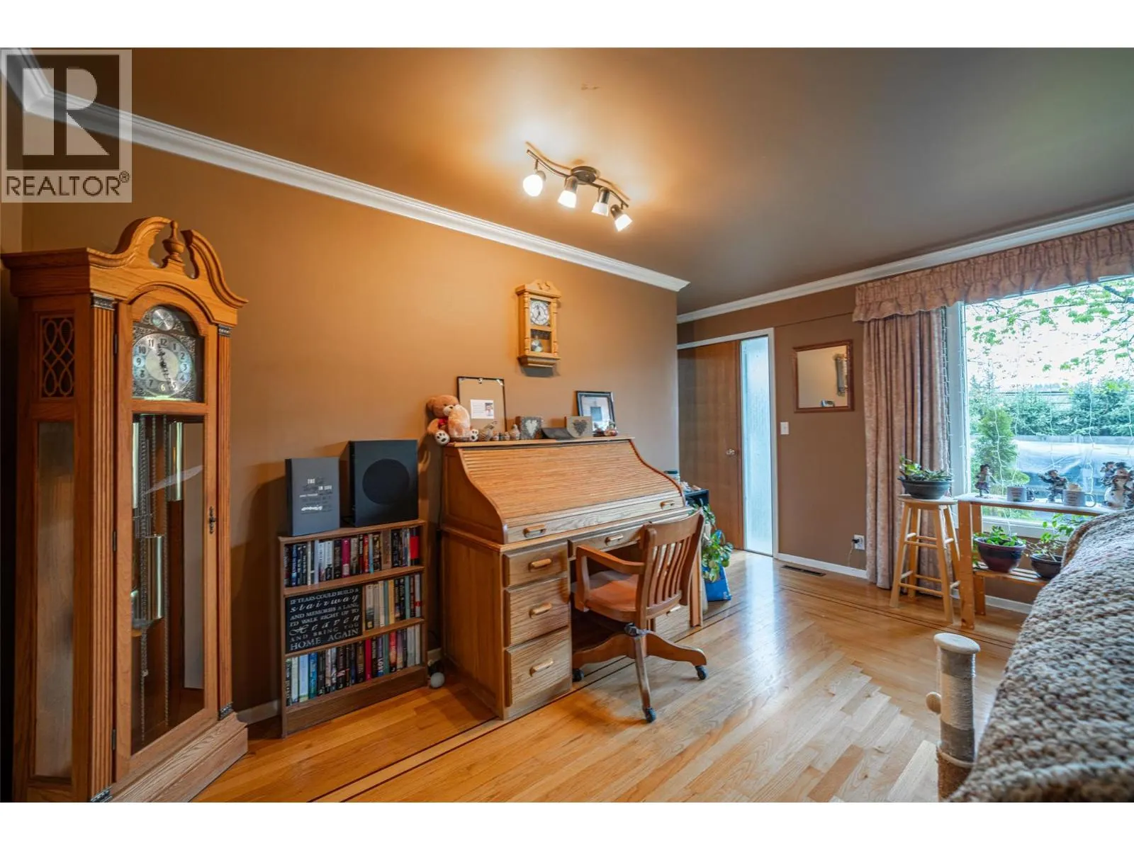 10003 6 Highway