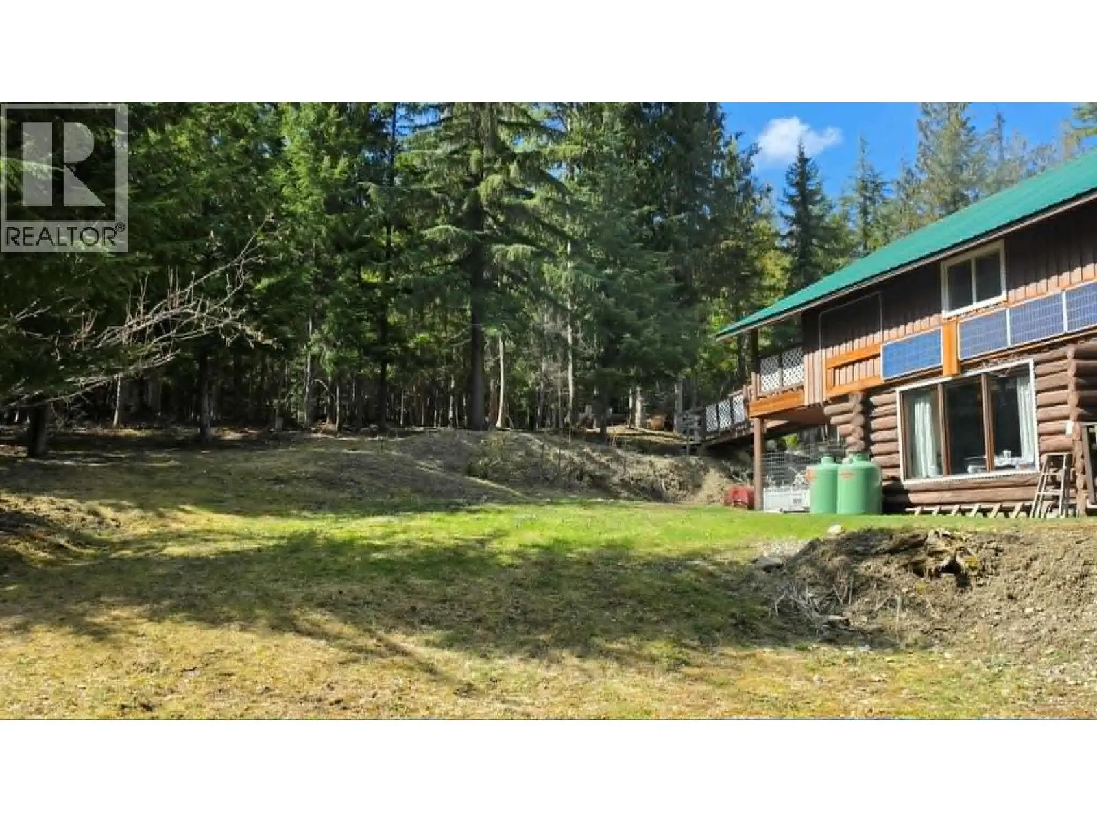 829 Bobbie Burns Road