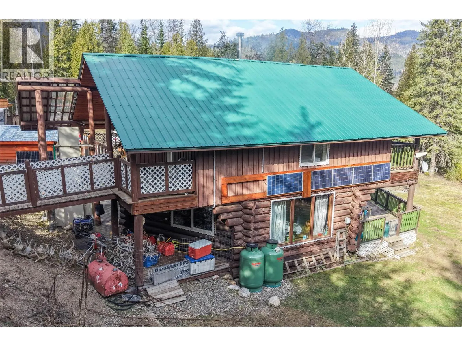 829 Bobbie Burns Road
