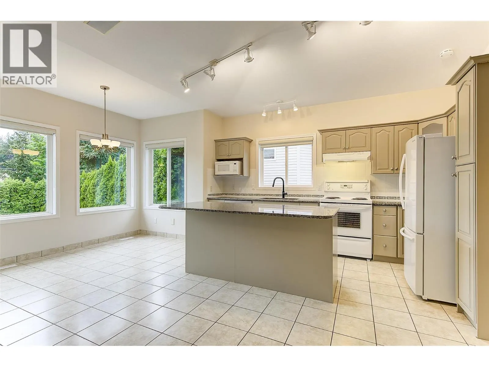 3244 Deer Ridge Court