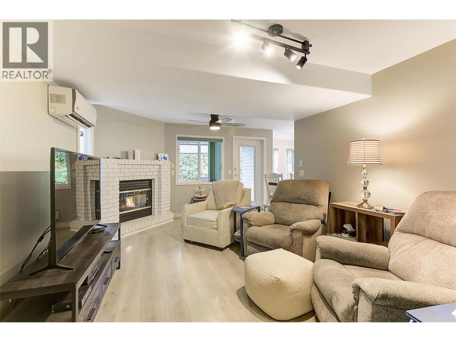3244 Deer Ridge Court