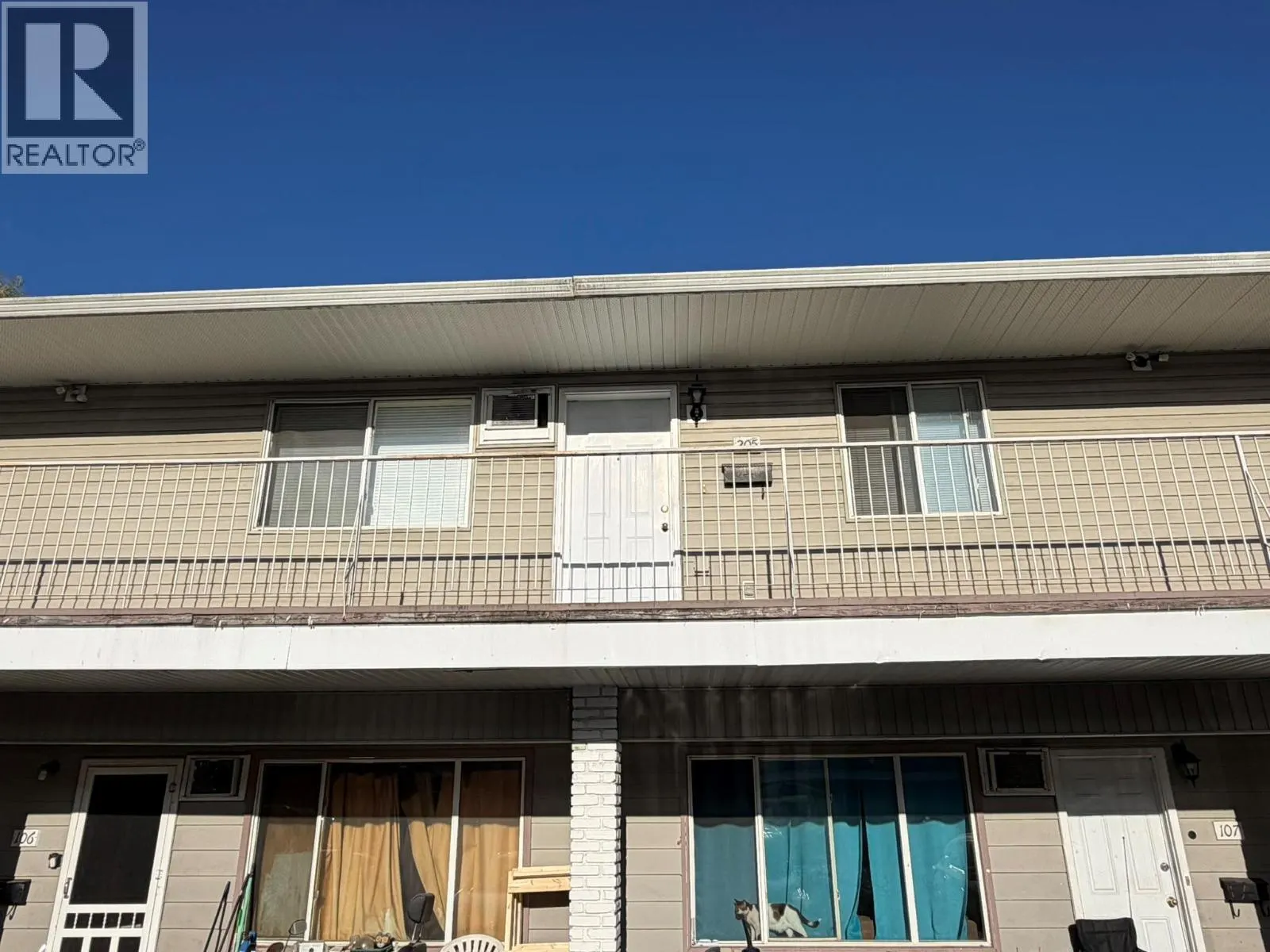 3710-3712 24 Avenue