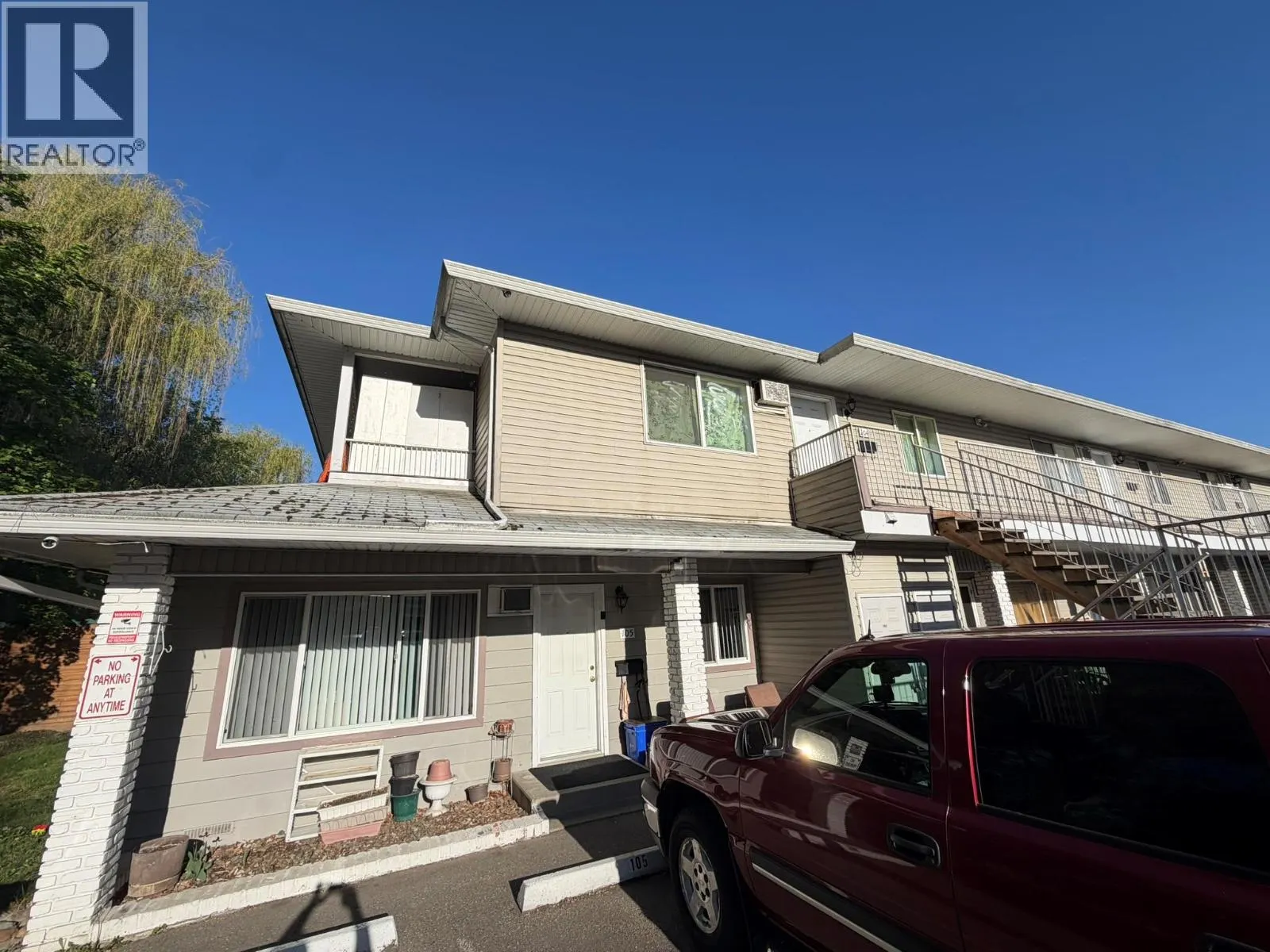 3710-3712 24 Avenue
