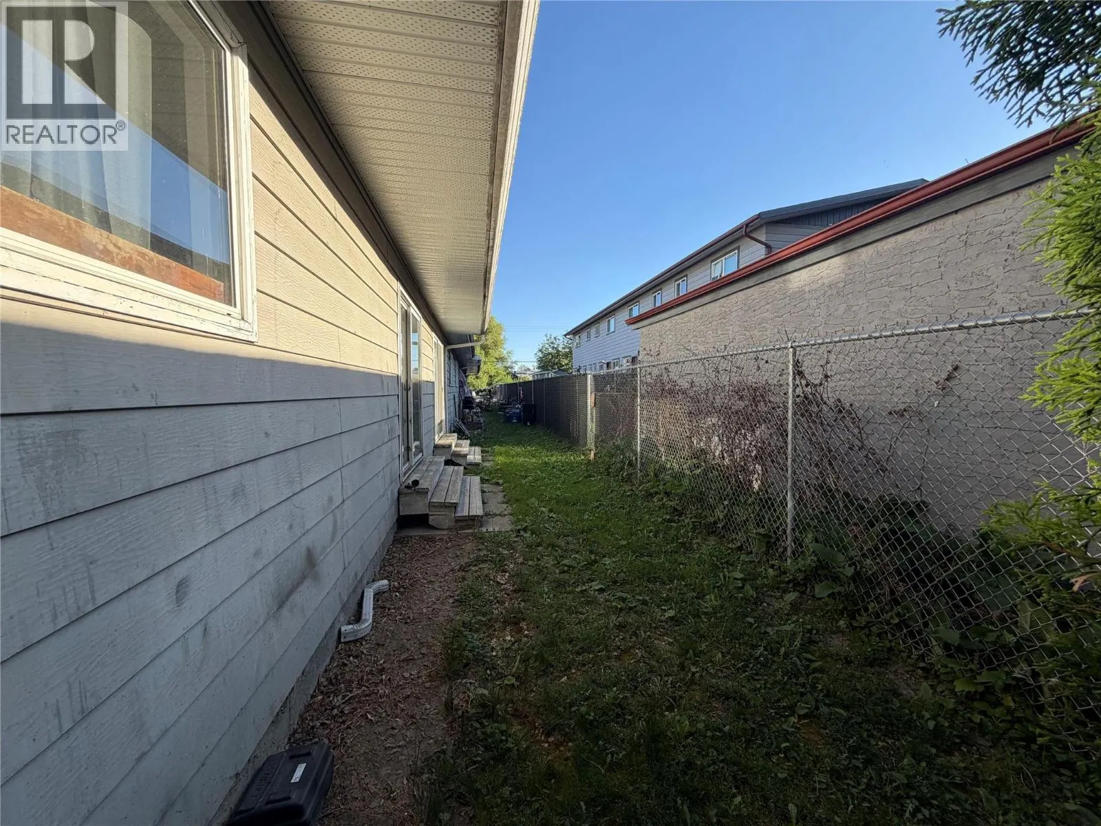 3710-3712 24 Avenue