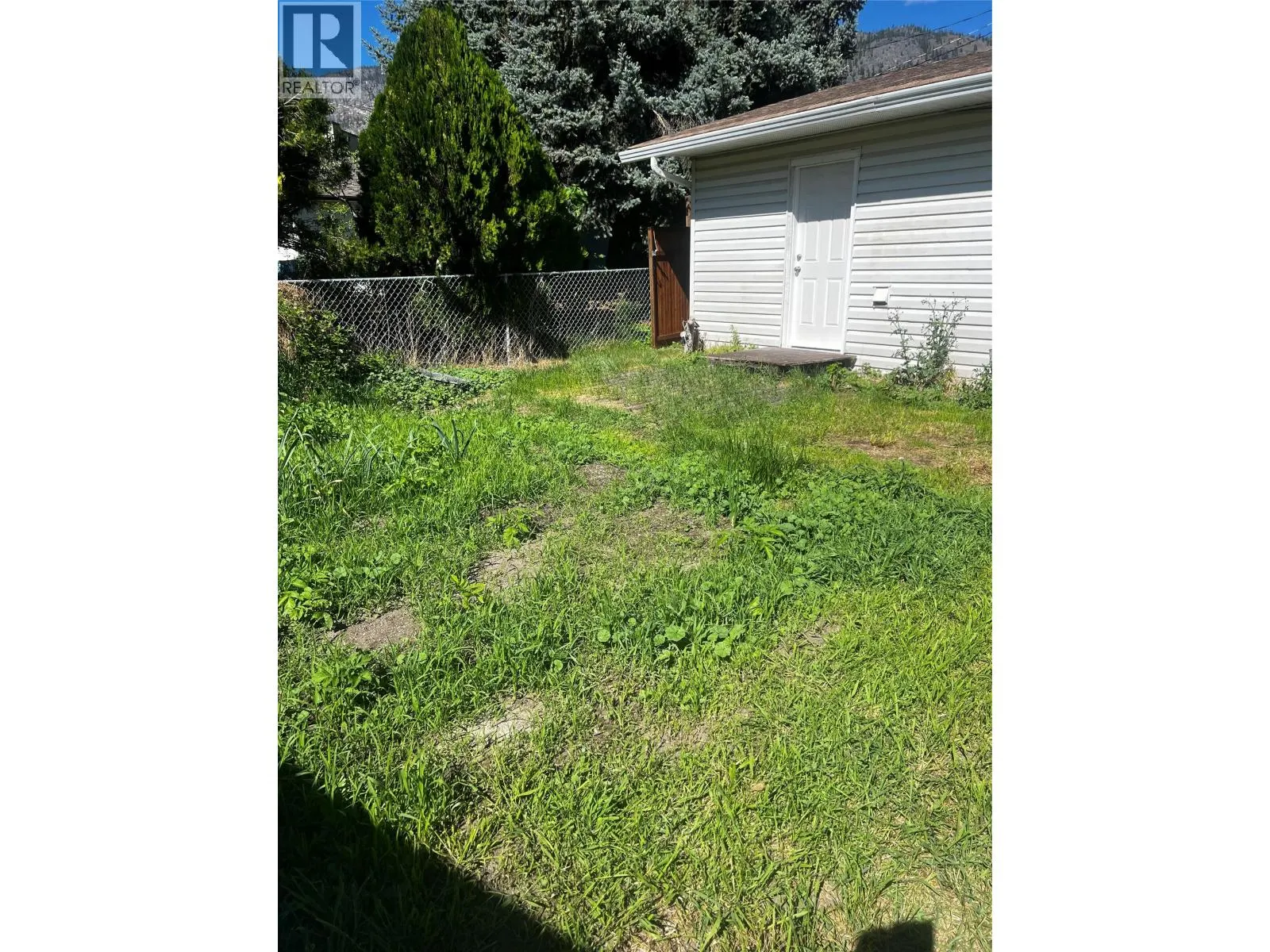 28 Willow Crescent