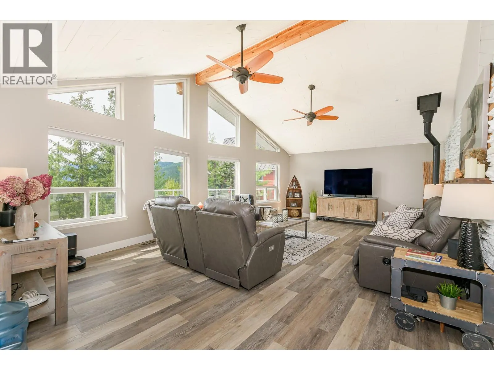 3525 Enderby Mabel Lake Road Unit# 1